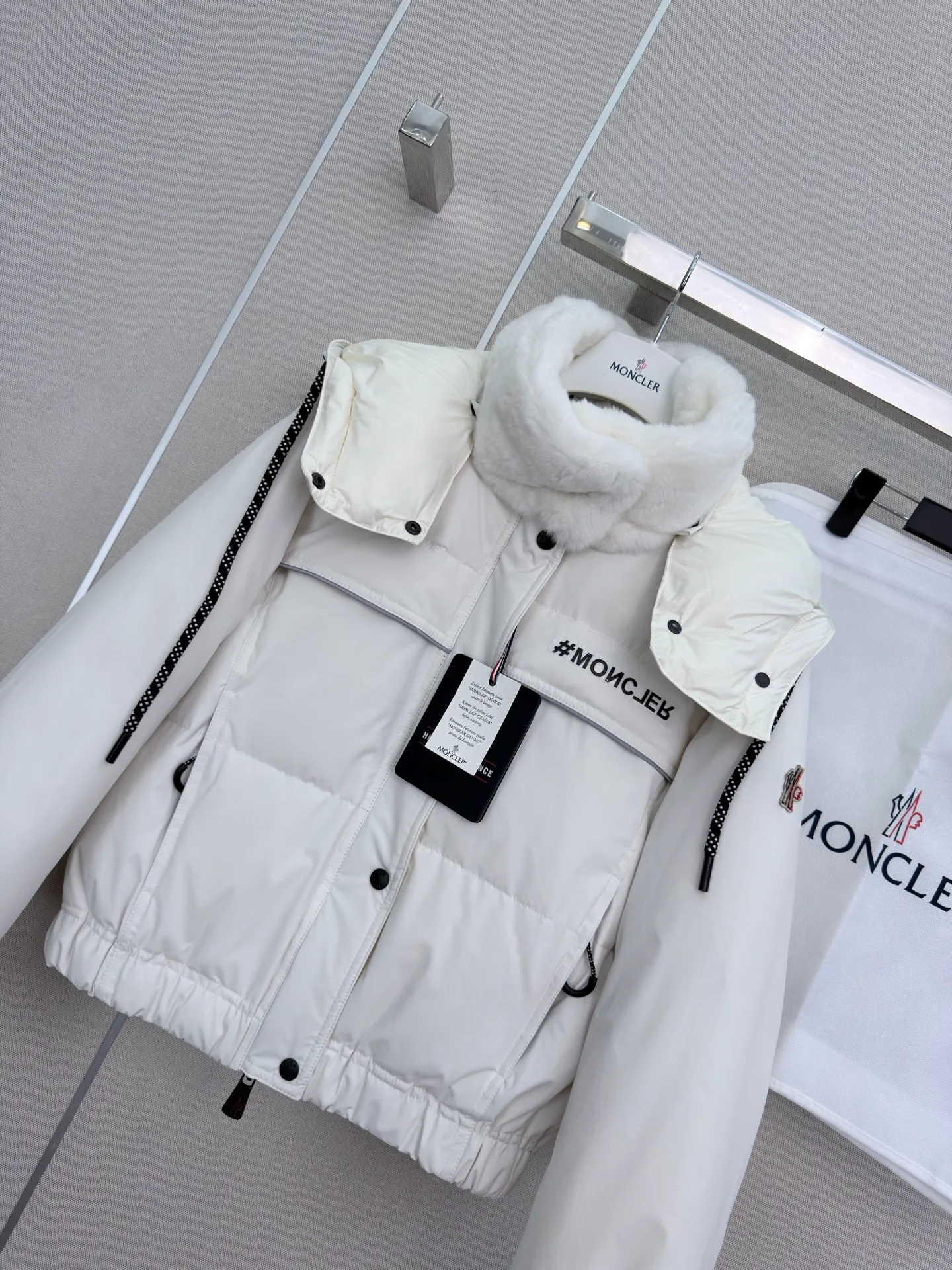 Куртки И Пуховики Женские Moncler 19589661
