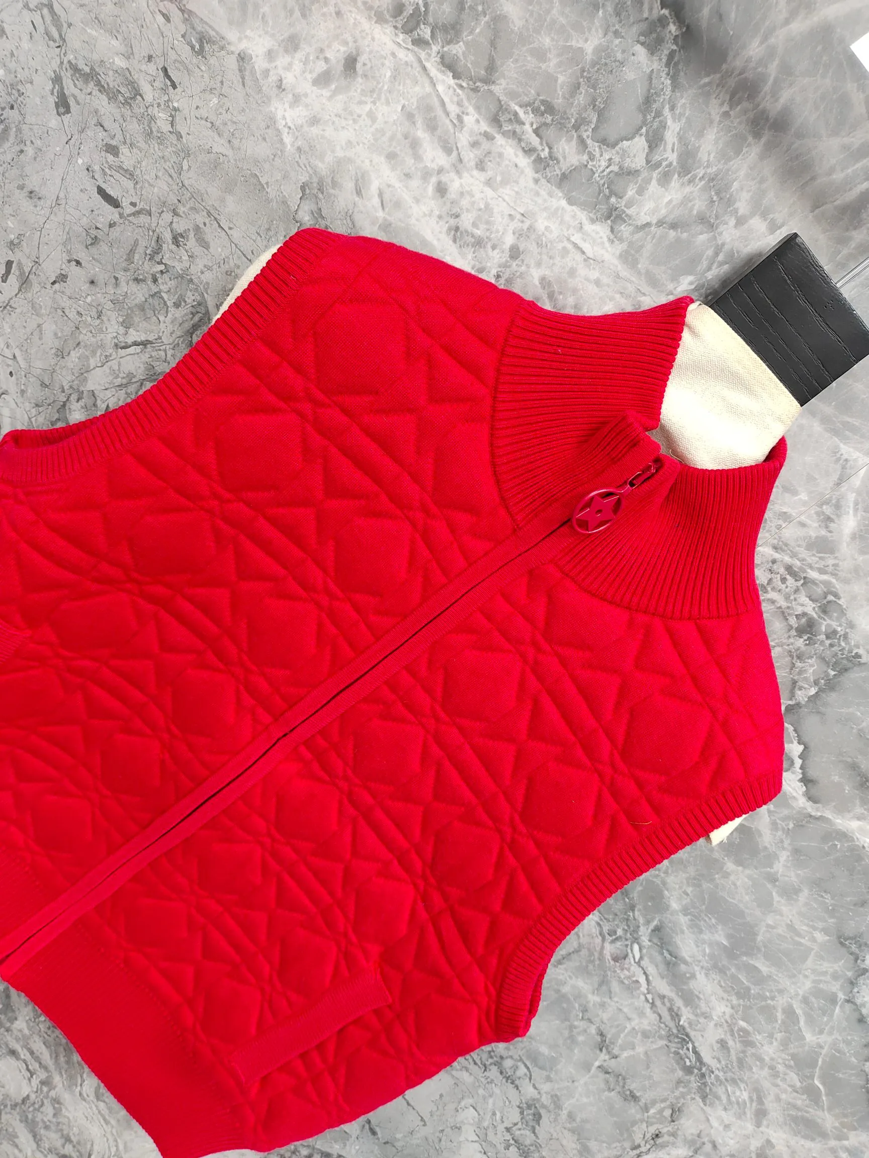 Жилеты Женские Christian Dior 17954008