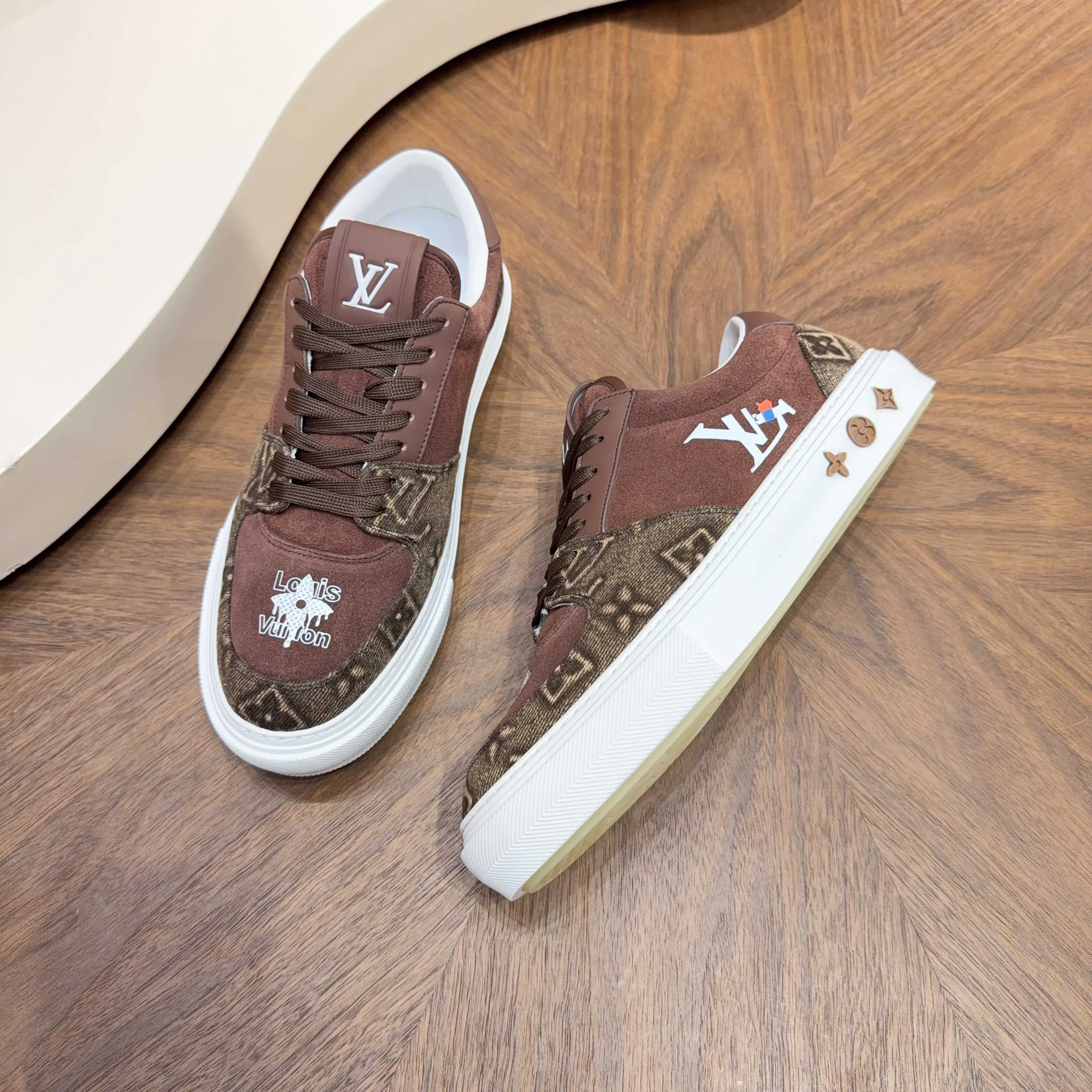 Кроссовки Мужские Louis Vuitton 17921398