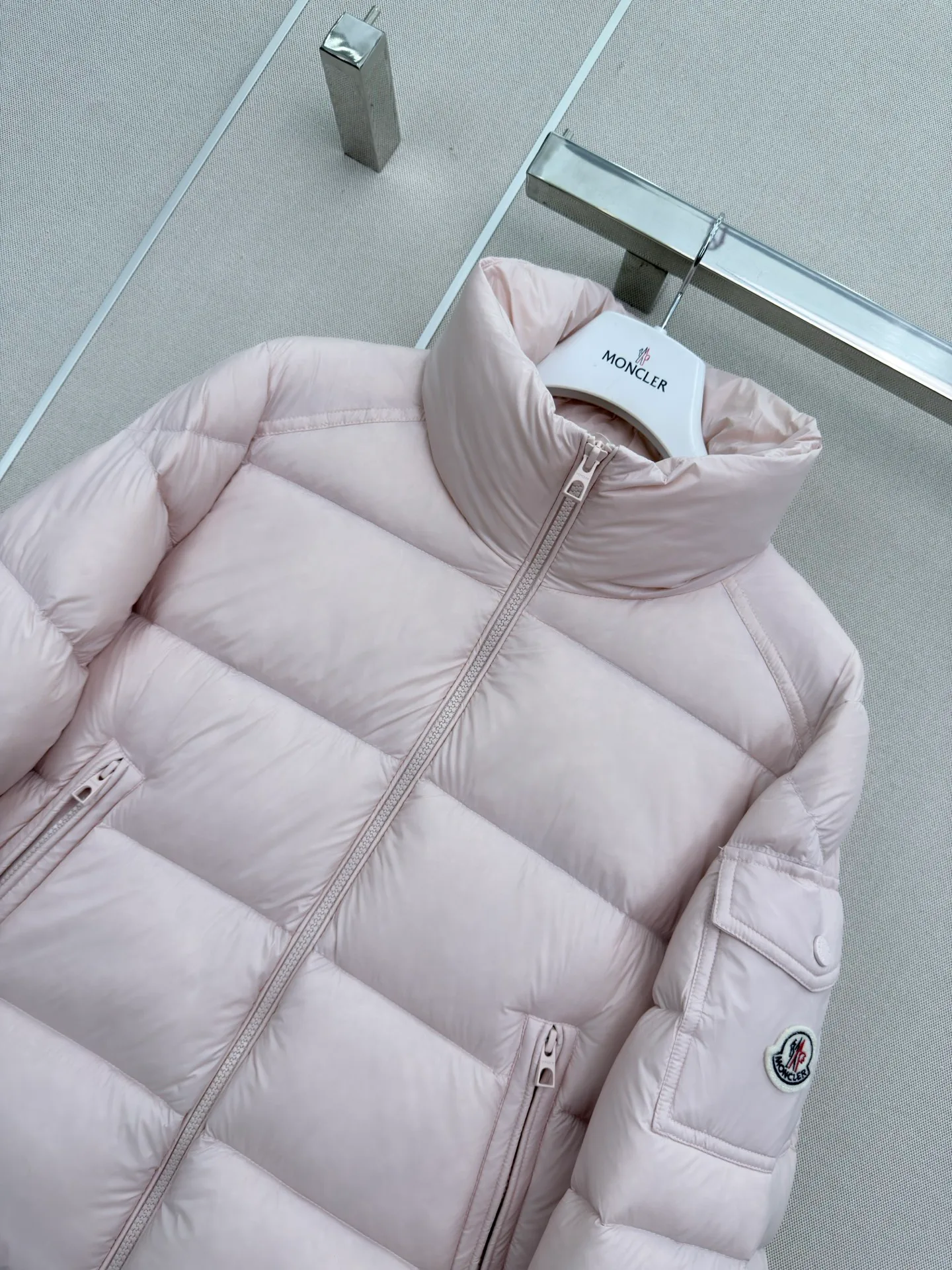 Куртки И Пуховики Женские Moncler 18439409