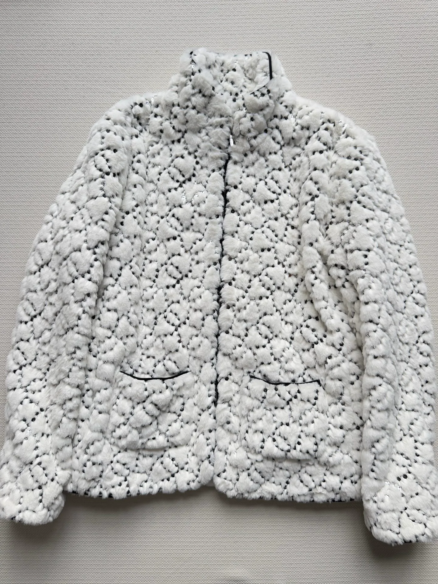 Куртки И Пуховики Женские Chanel 1871502