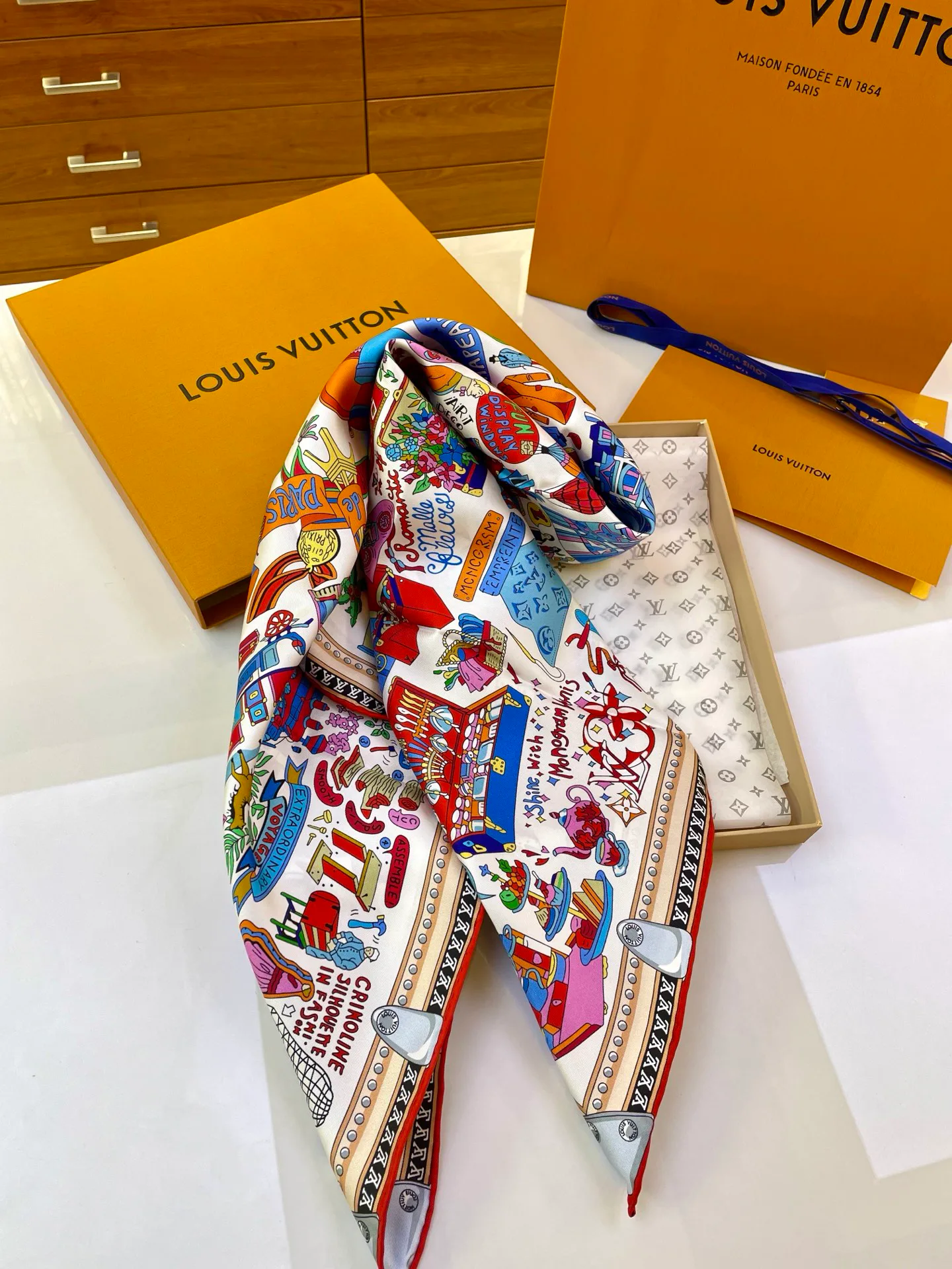 Шарфы Louis Vuitton 6645279