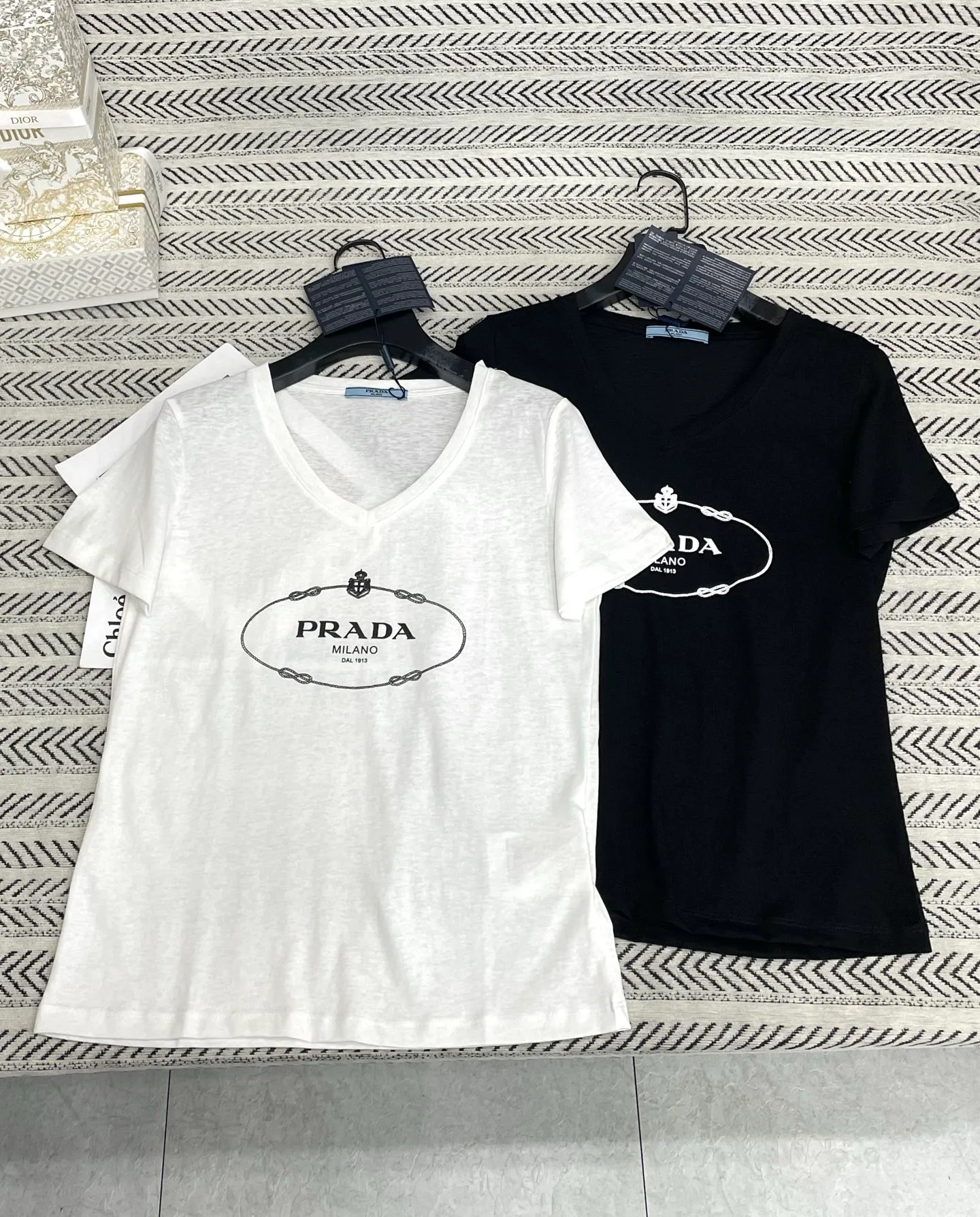 Футболки Женские Prada 19014200