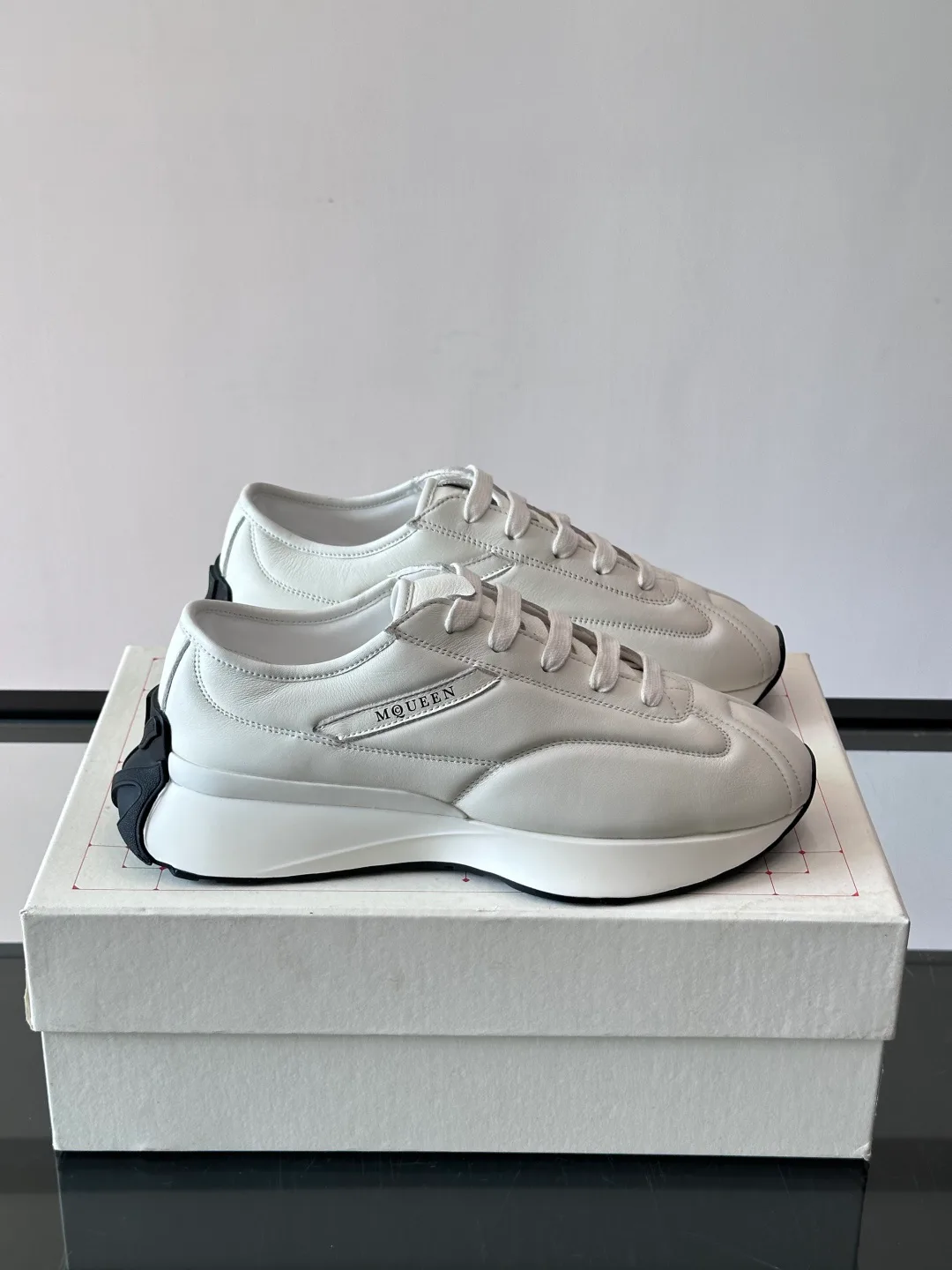 Кроссовки Женские Alexander Mcqueen 17328790
