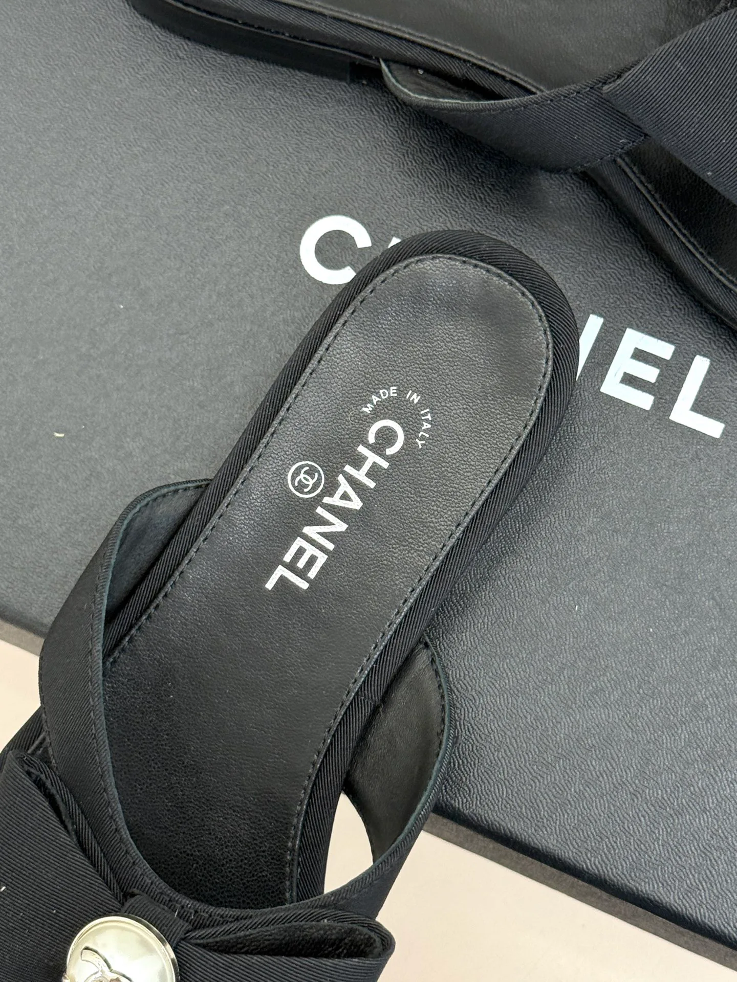Шлепанцы Женские Chanel 16965750