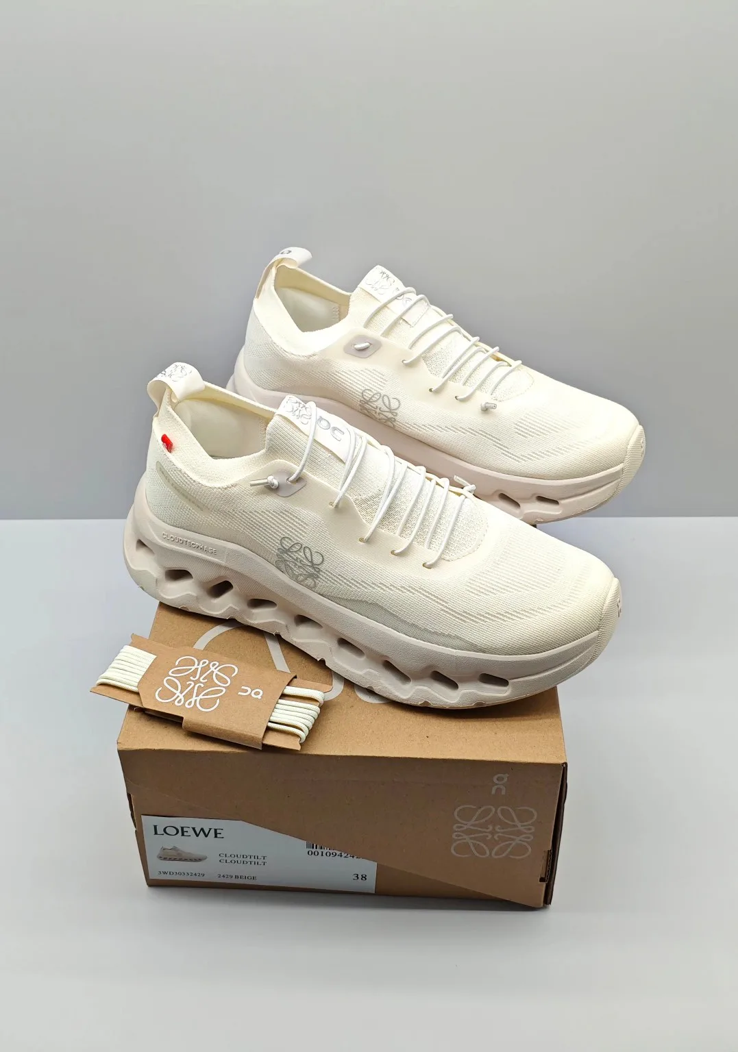 Кроссовки Женские Loewe 13193979