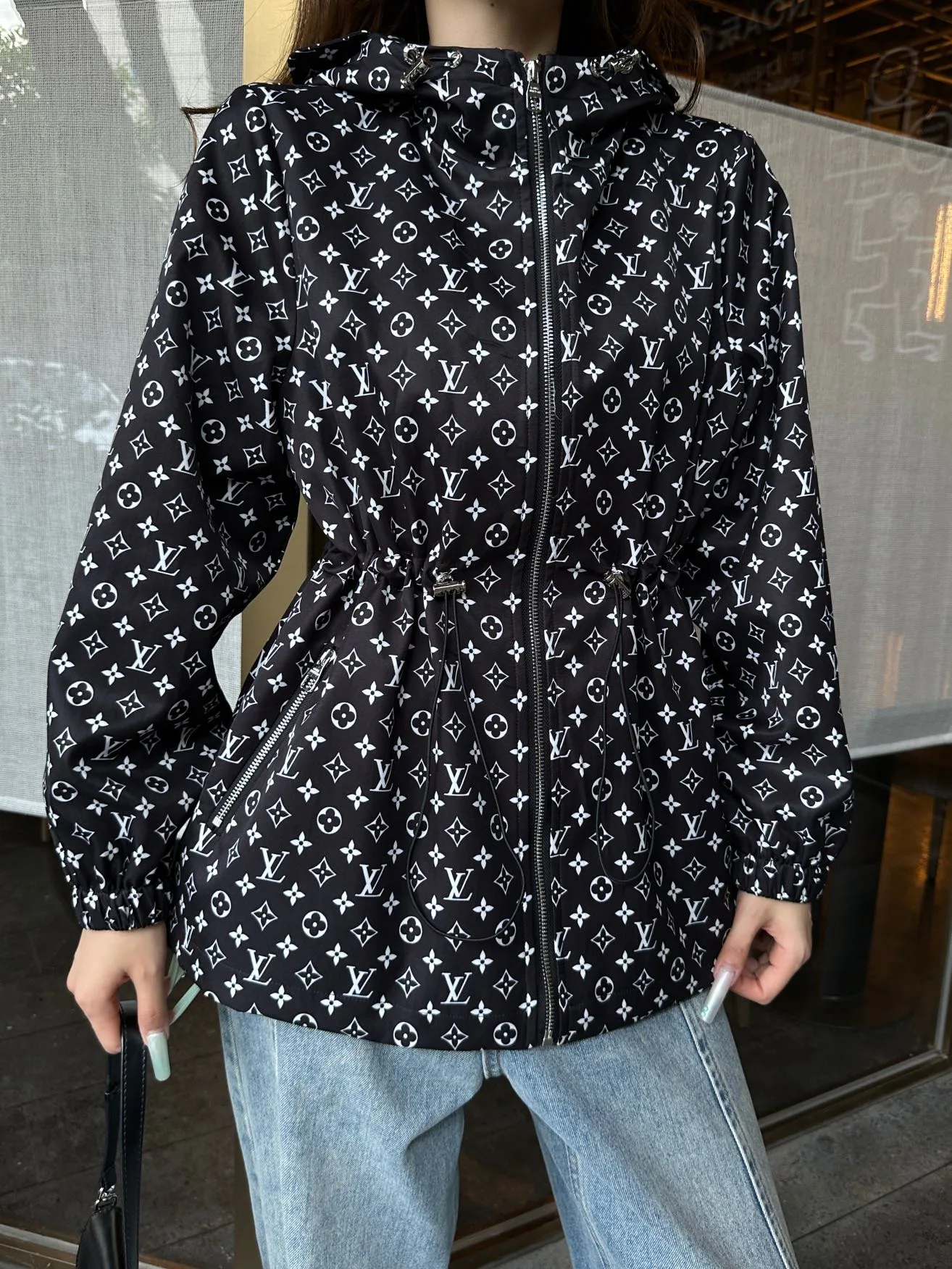 Куртки И Пуховики Женские Louis Vuitton 18451104