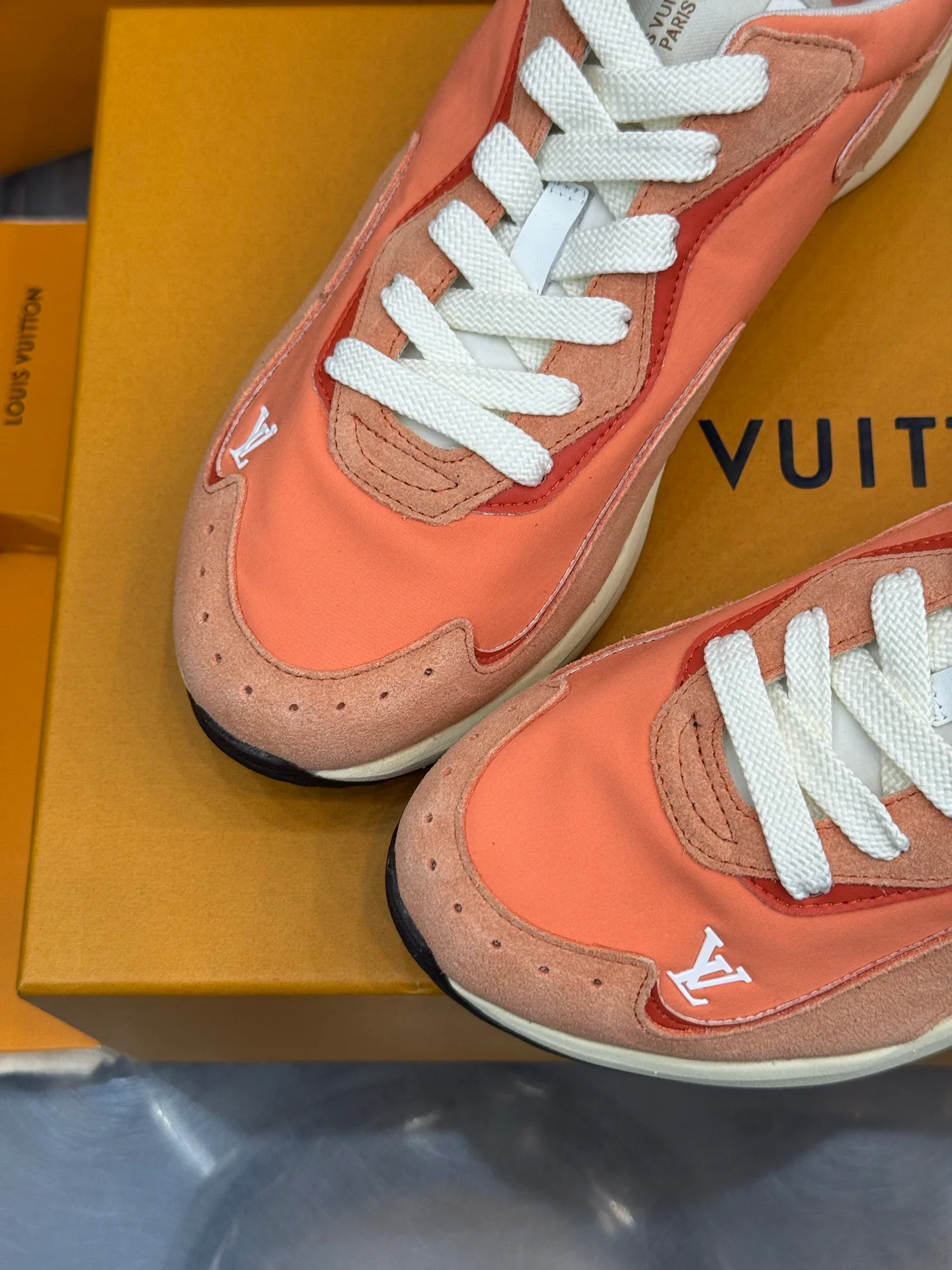 Кроссовки Мужские Louis Vuitton 18202639