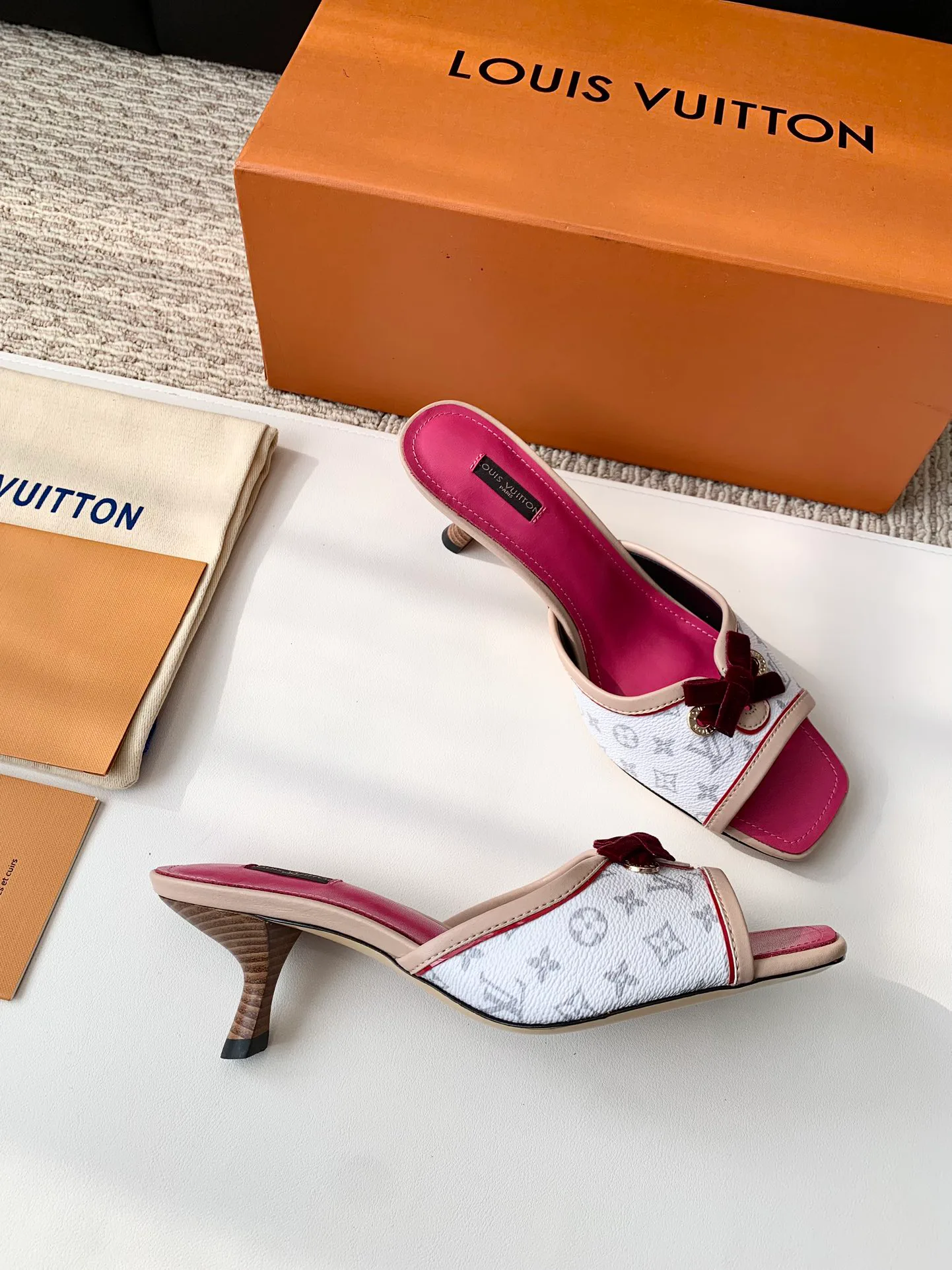 Туфли Женские Louis Vuitton 11263784