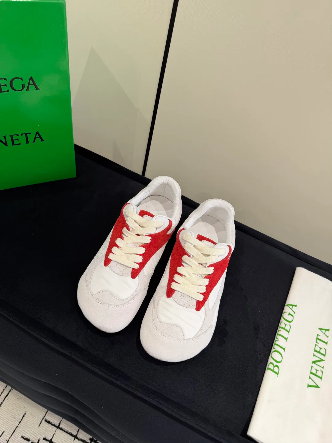 Кроссовки Женские Bottega Veneta 12731116