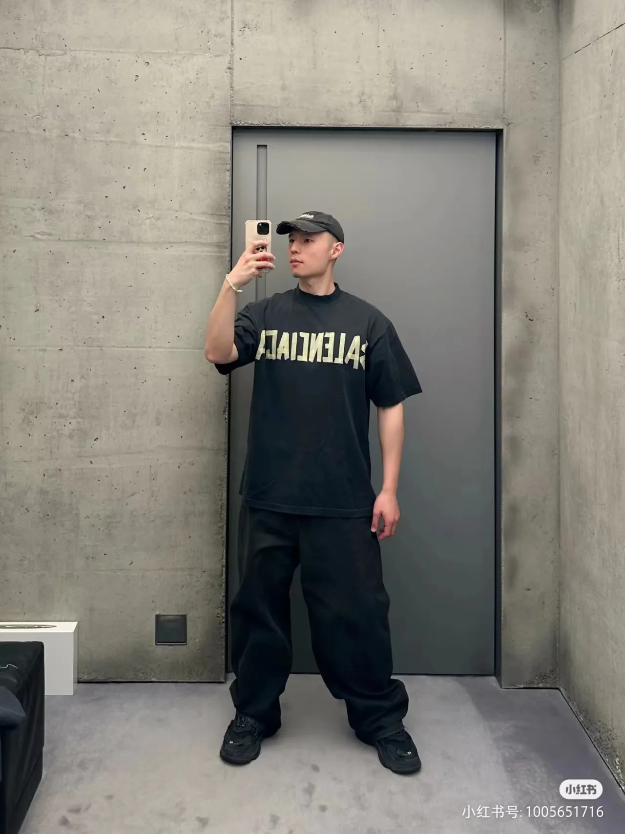 Футболки Мужские Balenciaga 8294