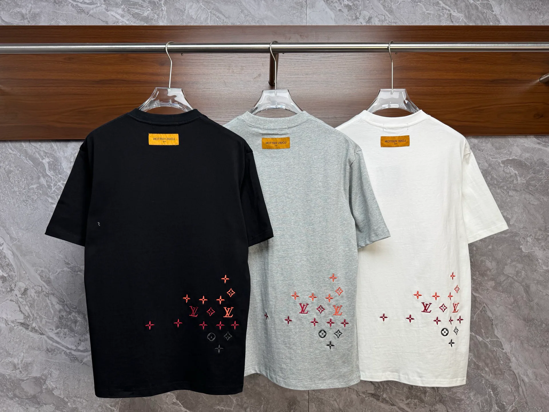 Футболки Женские Louis Vuitton 1822669