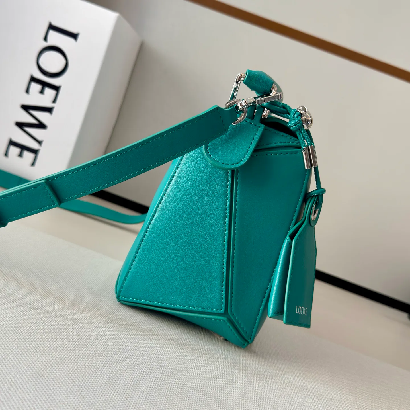Классические Сумки Женские Loewe 11837640