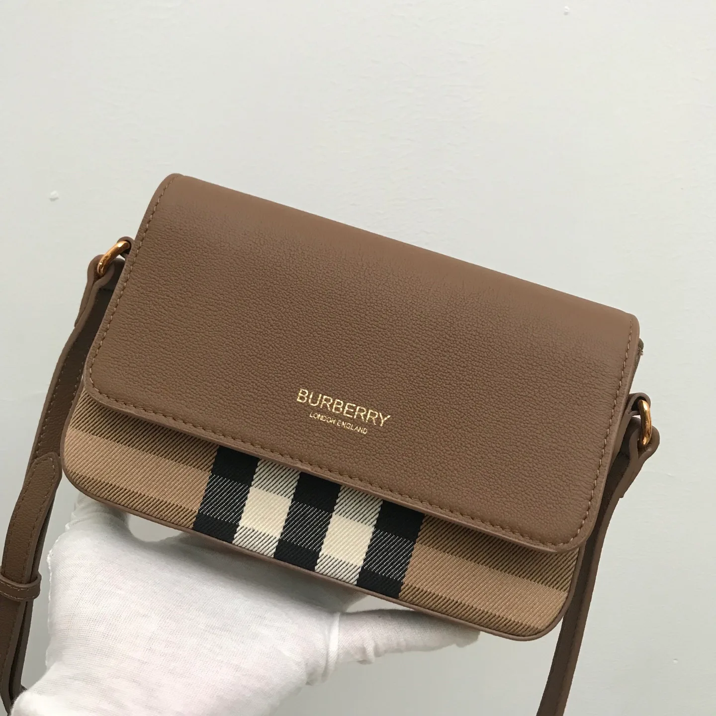 Сумки На Ремне Женские Burberry 5063066