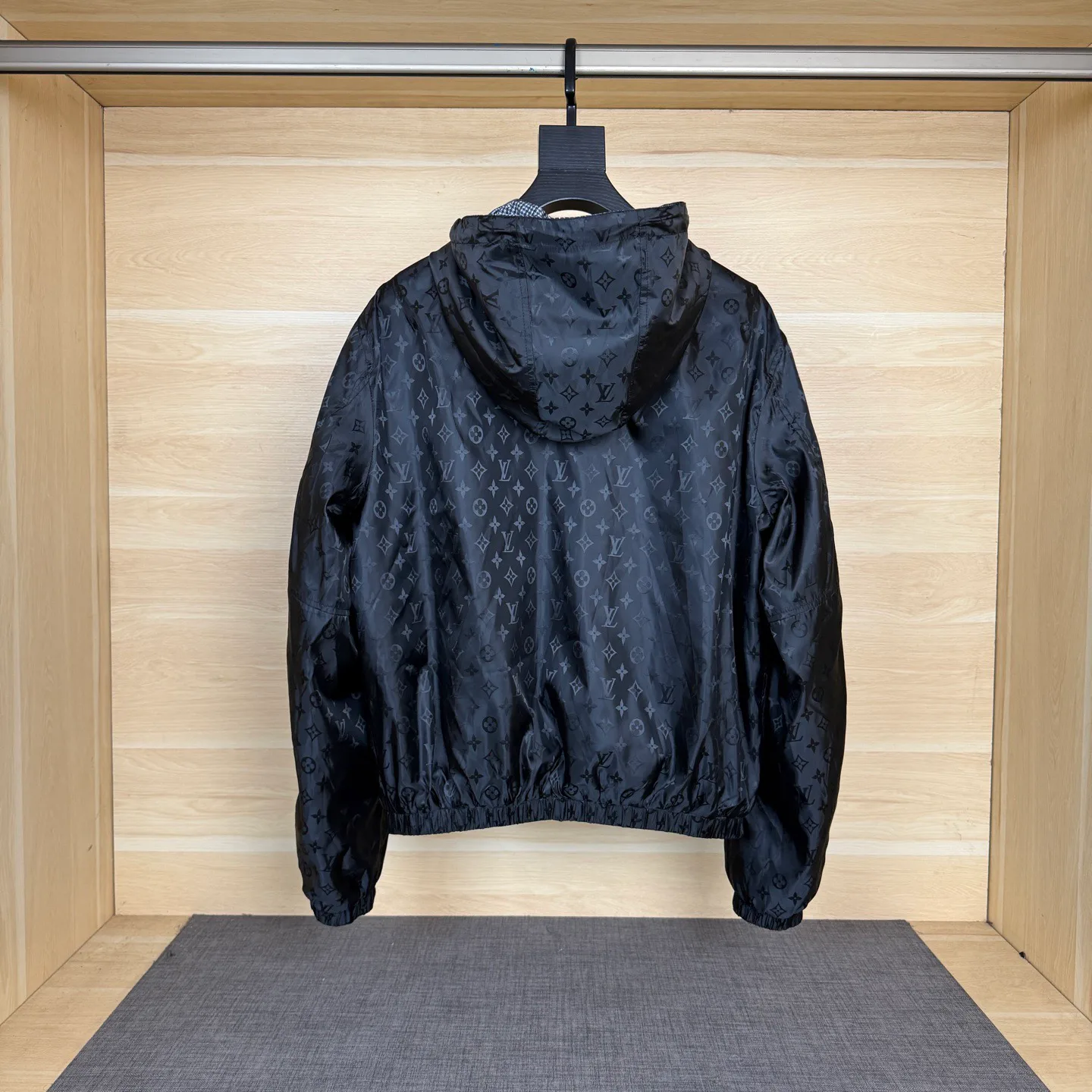 Куртки И Пуховики Мужские Louis Vuitton 13563967