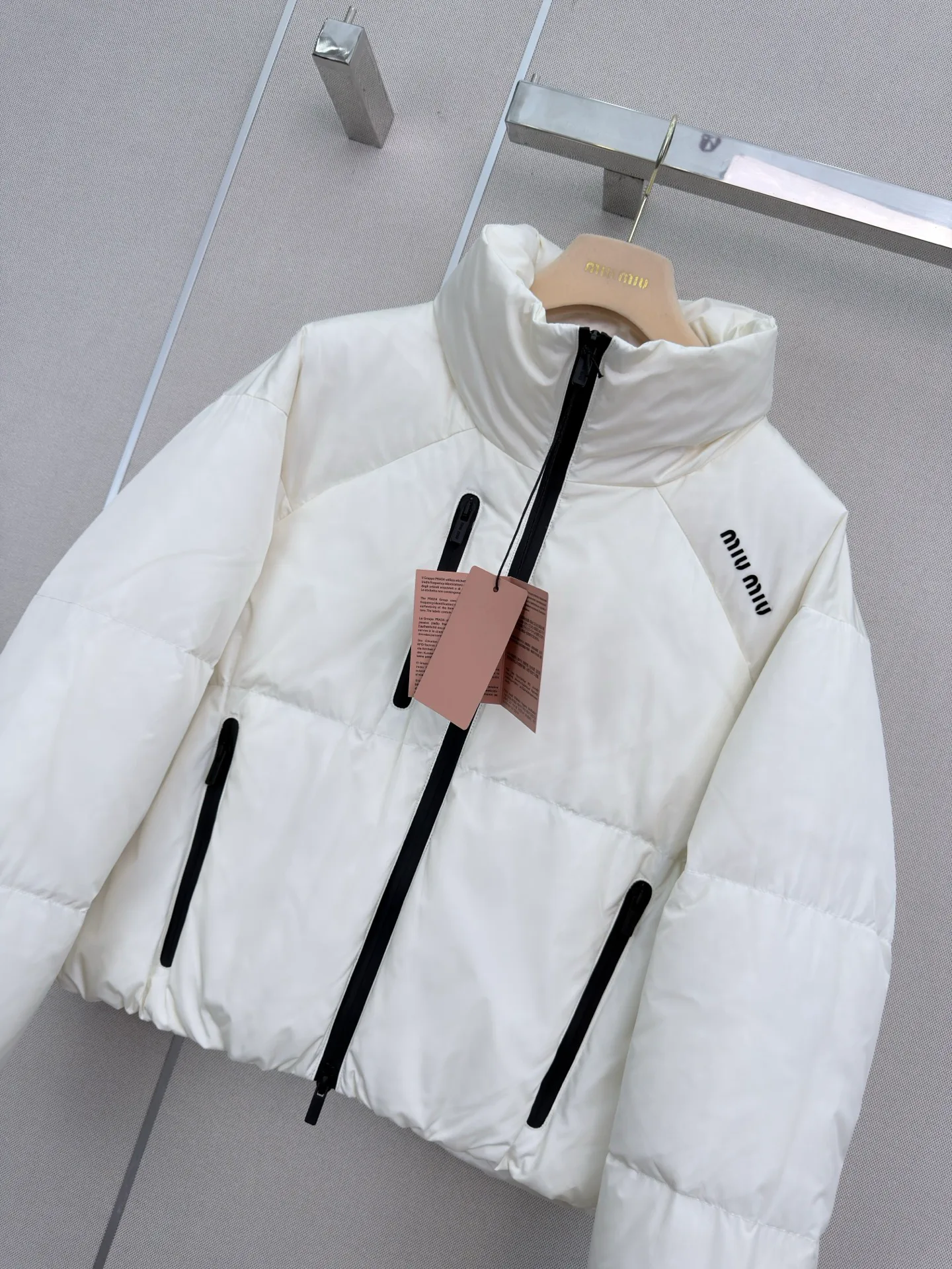 Куртки И Пуховики Женские Miu Miu 18108741