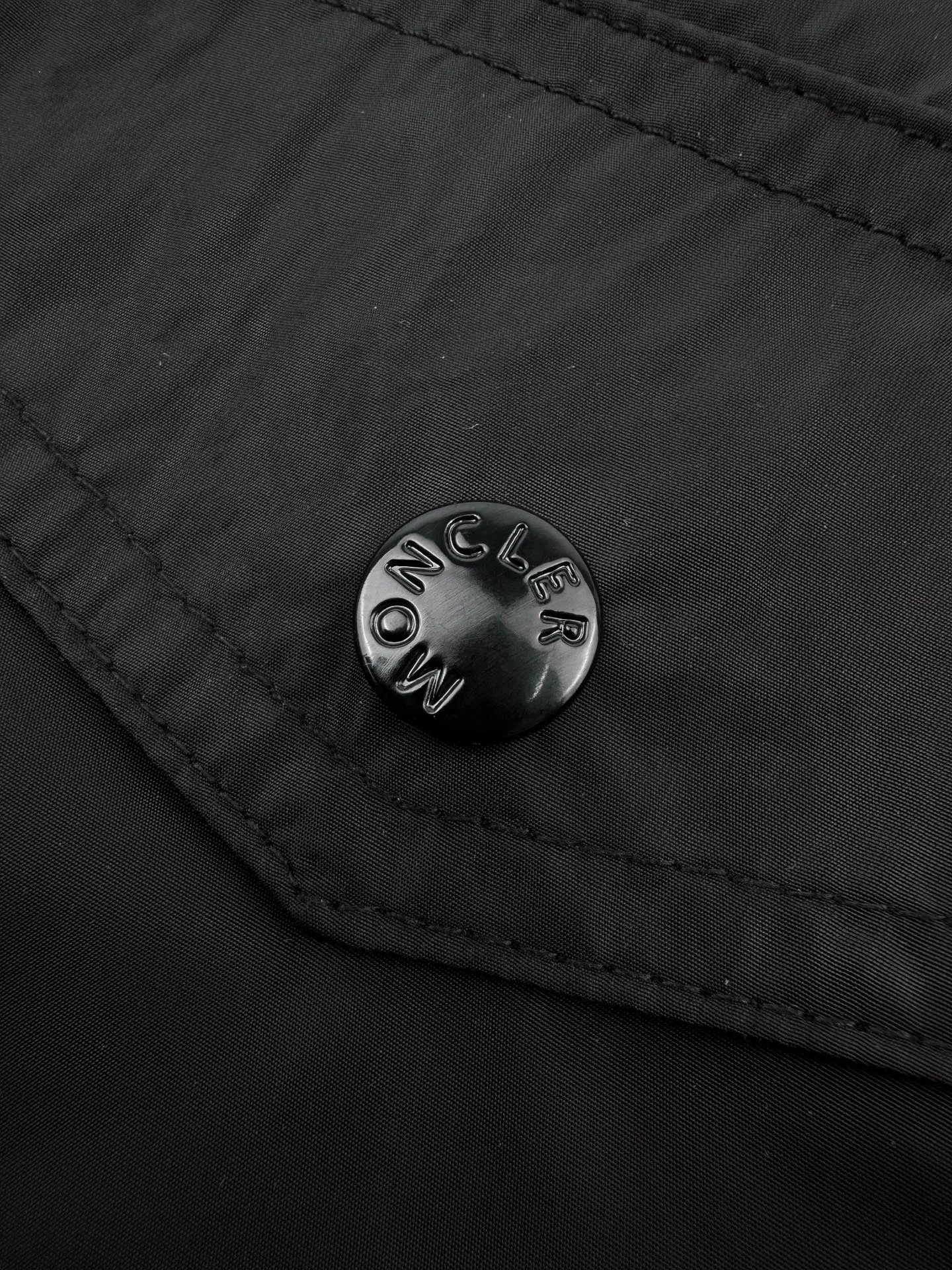 Шорты Женские Moncler 12757050