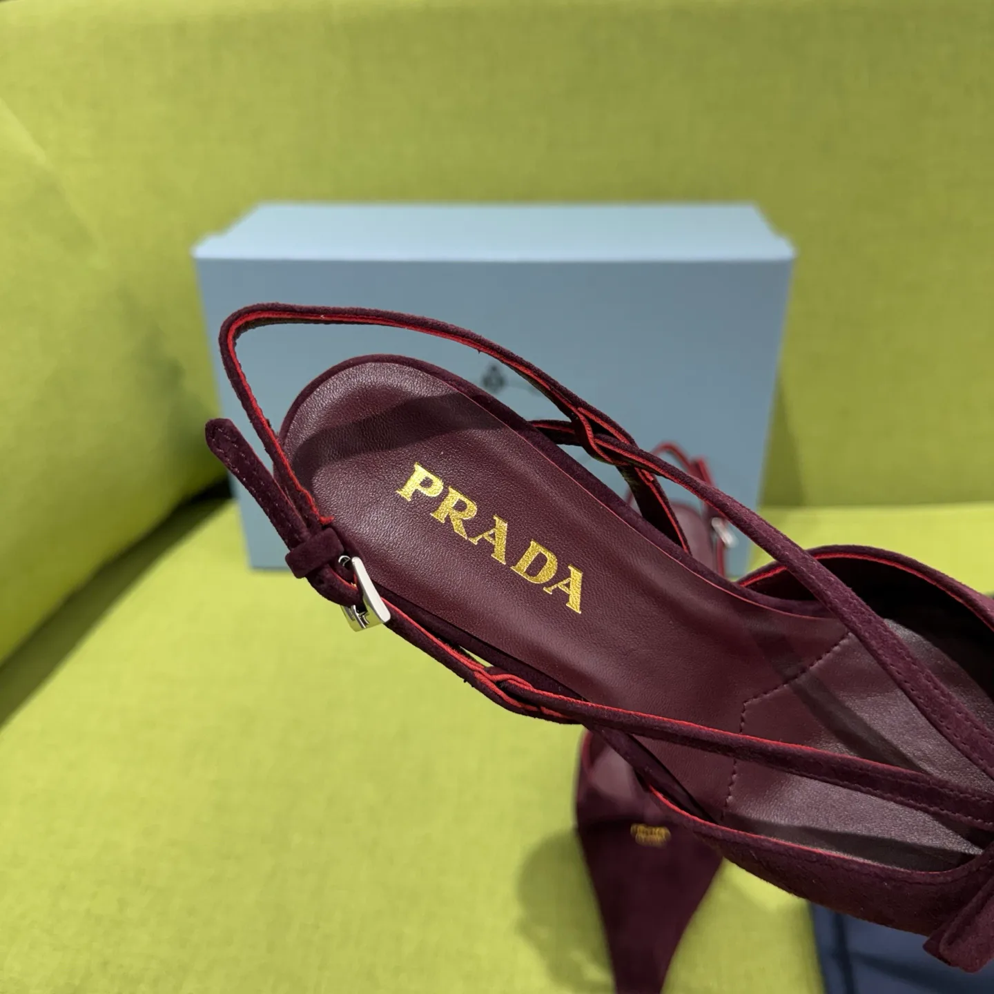 Босоножки Женские Prada 19075241