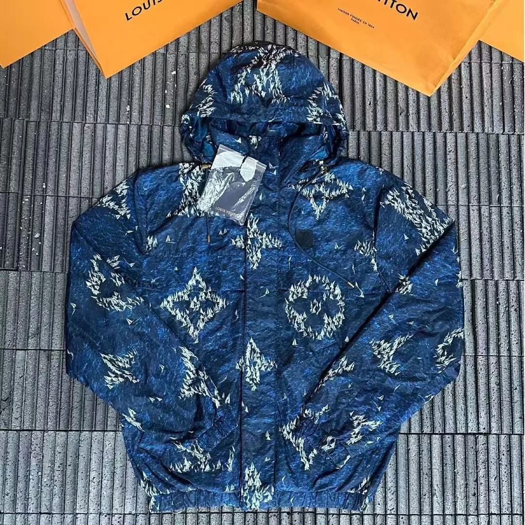 Куртки И Пуховики Мужские Louis Vuitton 10895701