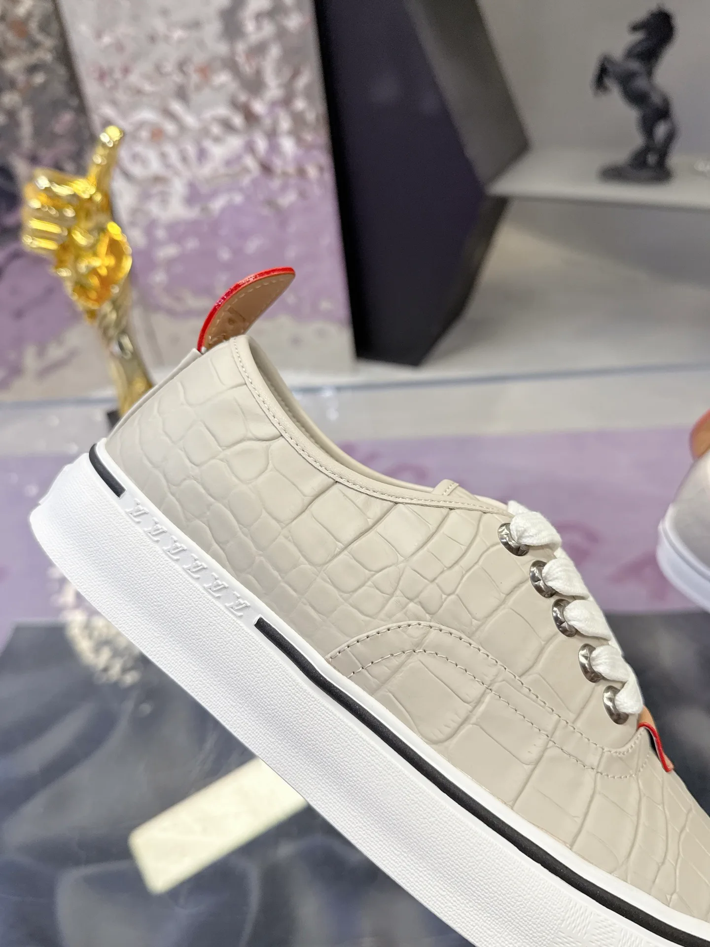 Кроссовки Мужские Louis Vuitton 17930914