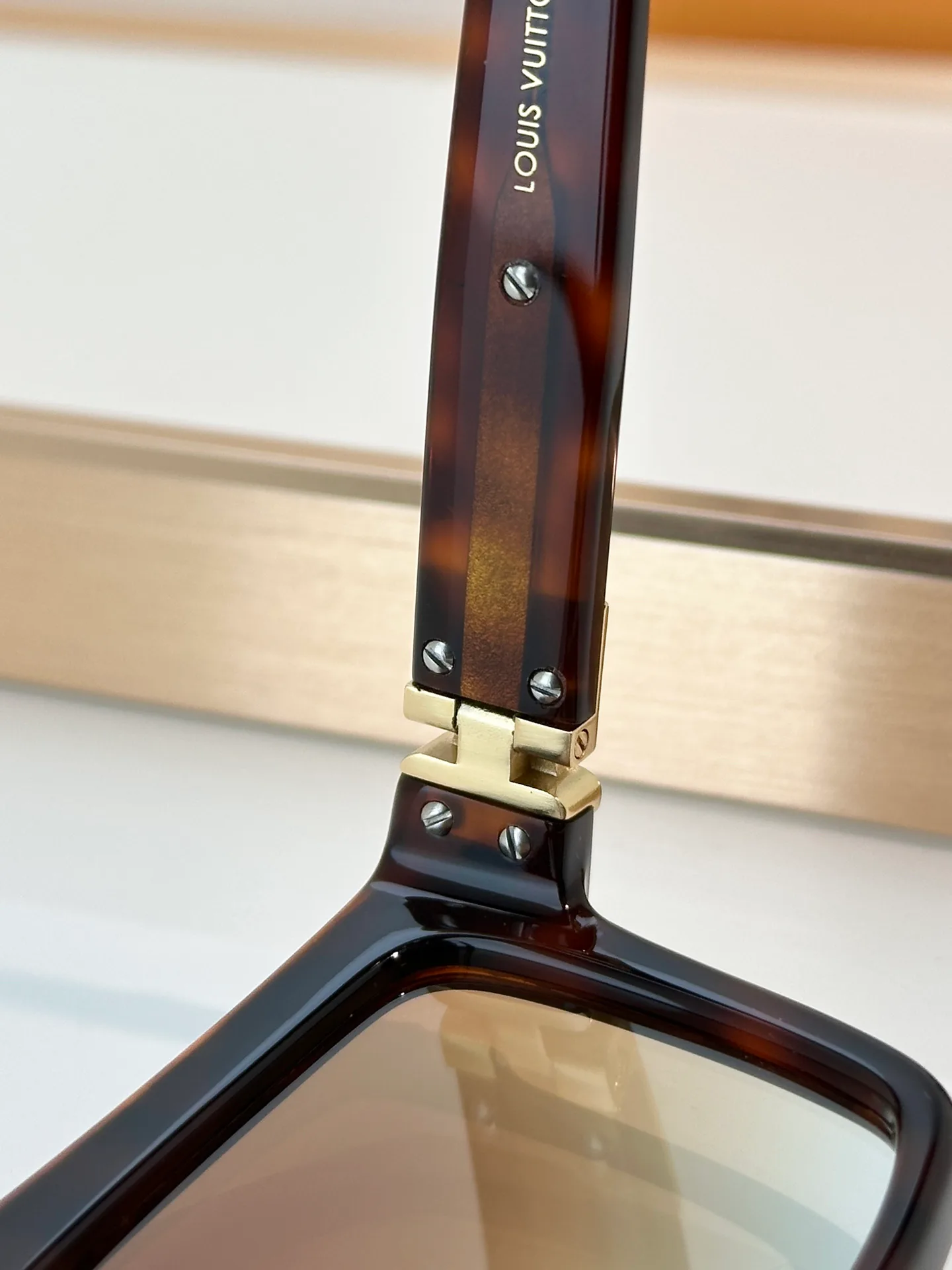 Очки Louis Vuitton 18520259
