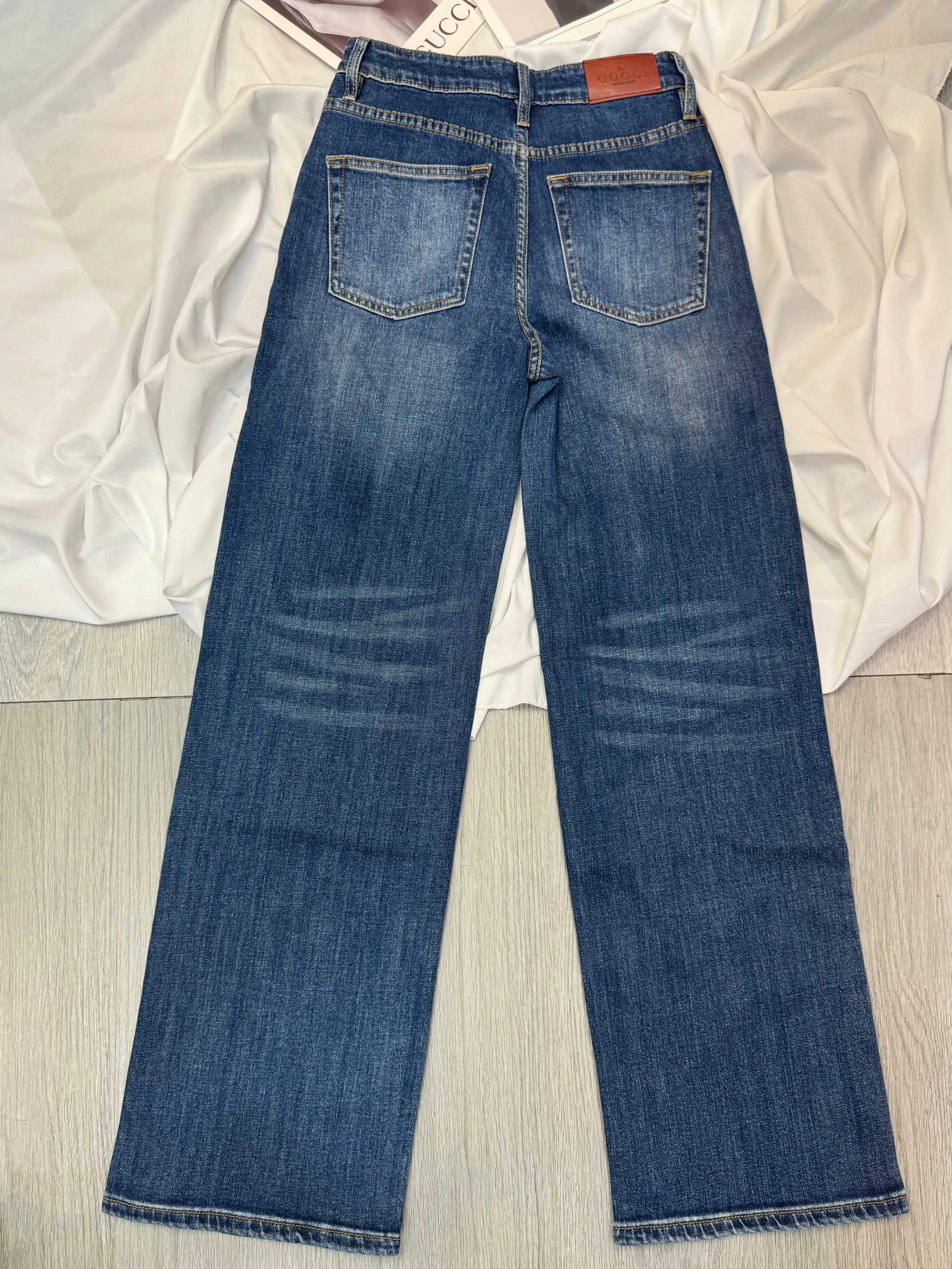 Джинсы Женские Gucci 18145692