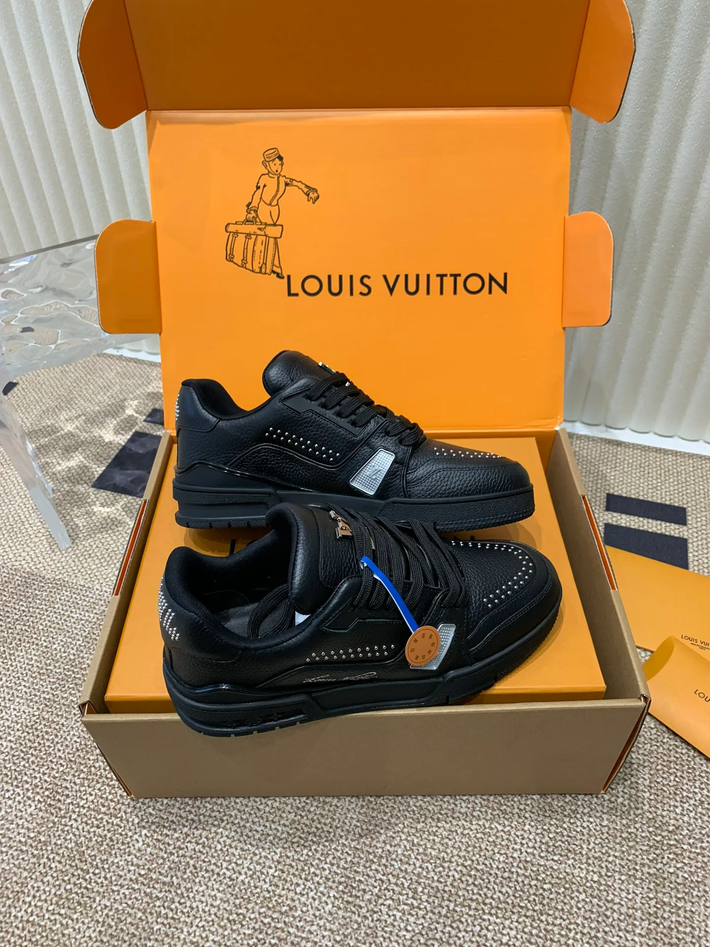 Кроссовки Женские Louis Vuitton 5940511