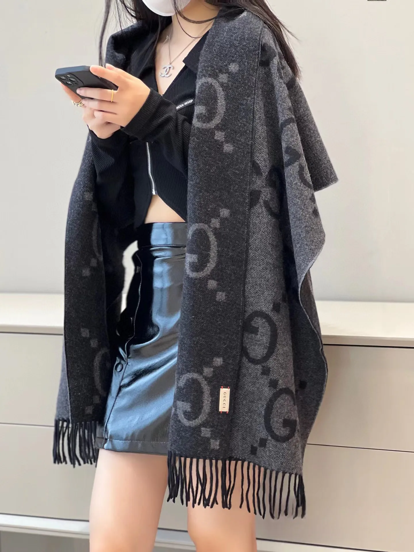 Шарфы Gucci 1855