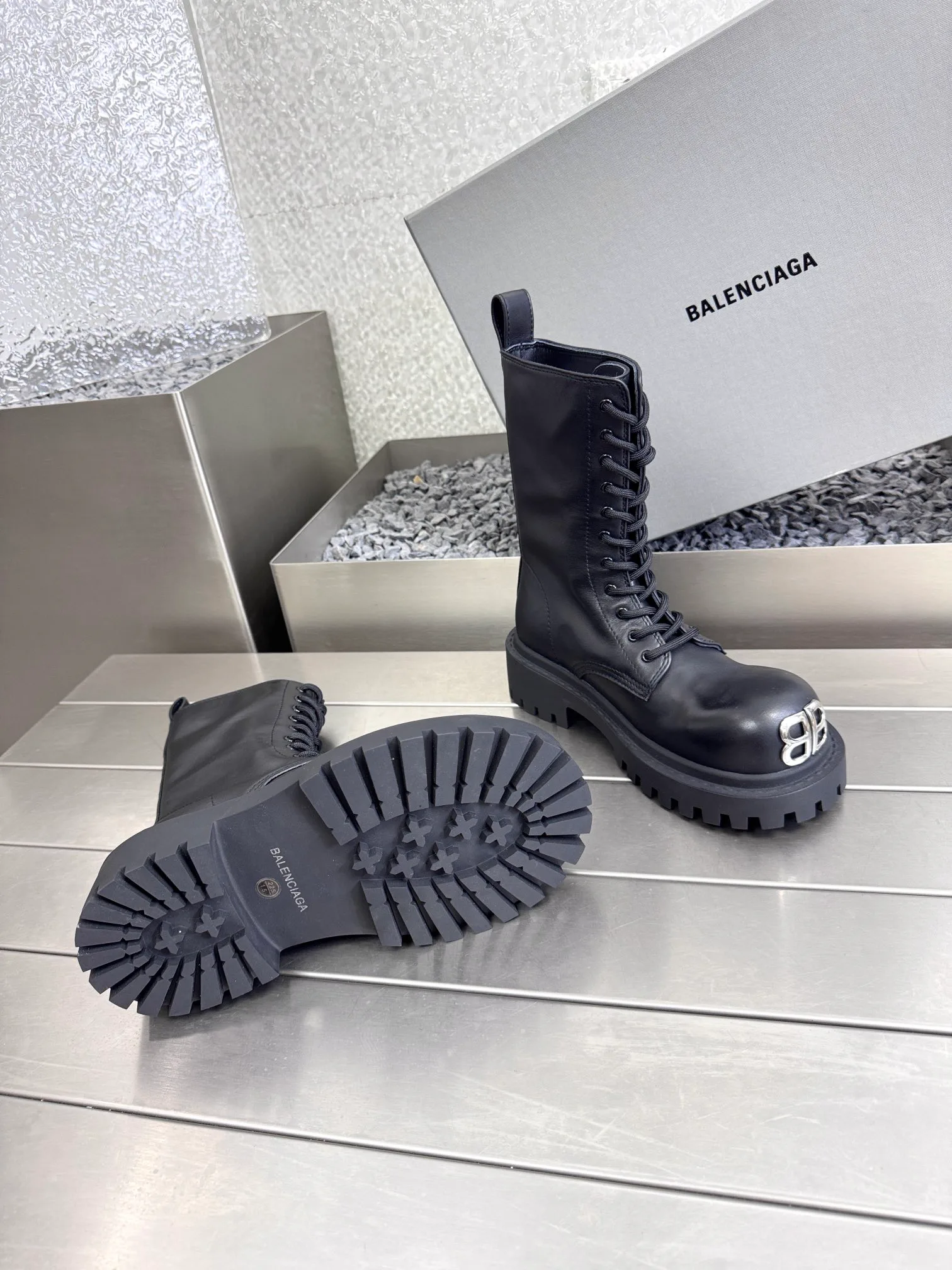 Ботинки Женские Balenciaga 17912875