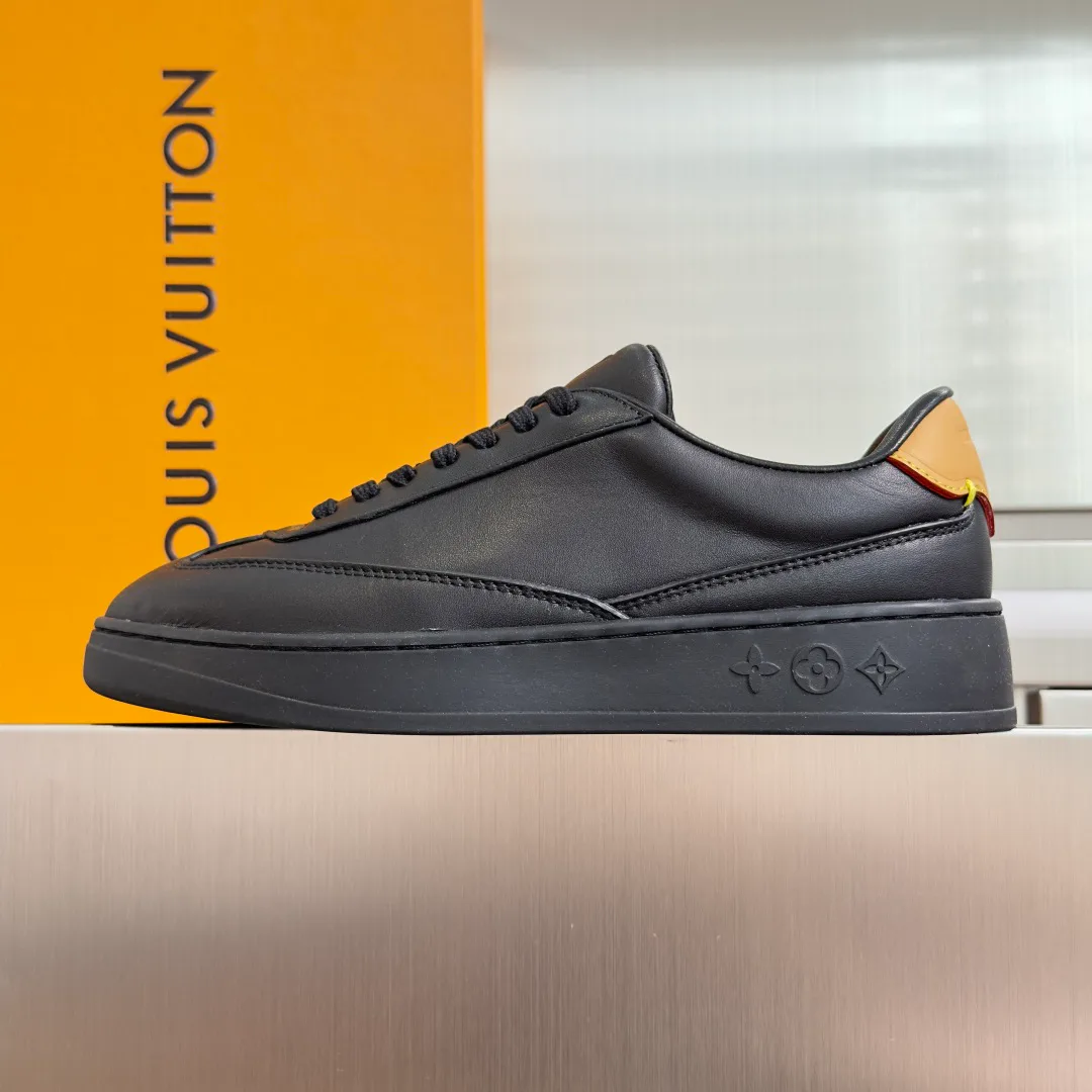 Кроссовки Женские Louis Vuitton 13229286