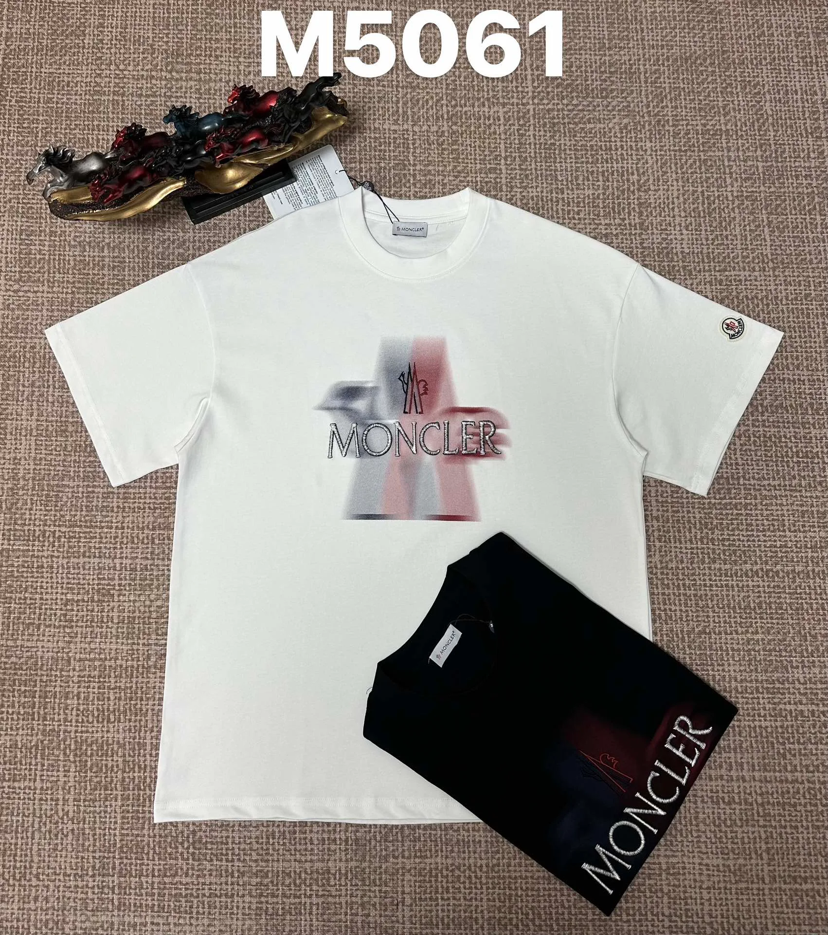 Футболки Женские Moncler 1617489