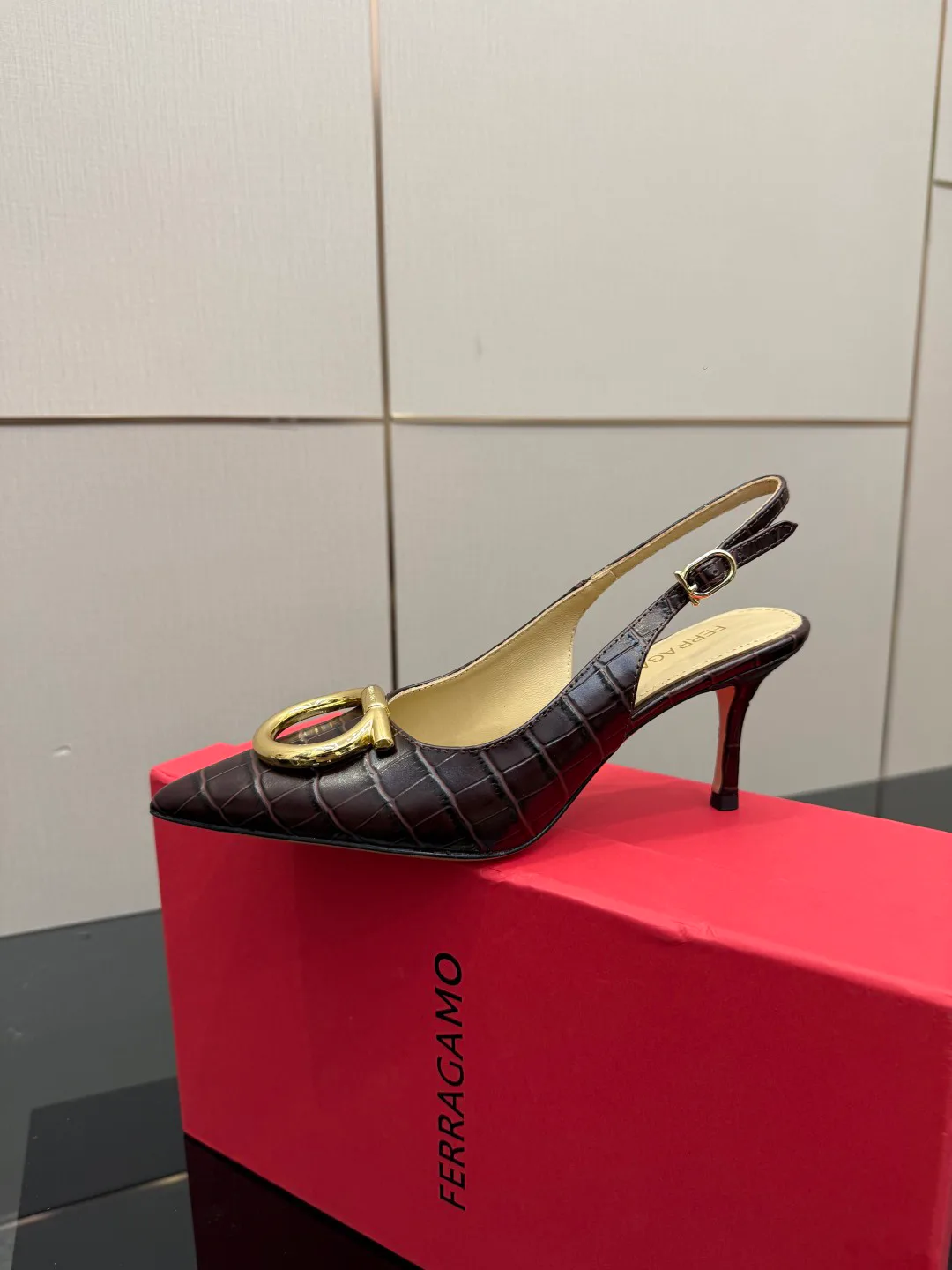 Туфли Женские Salvatore Ferragamo 1498821