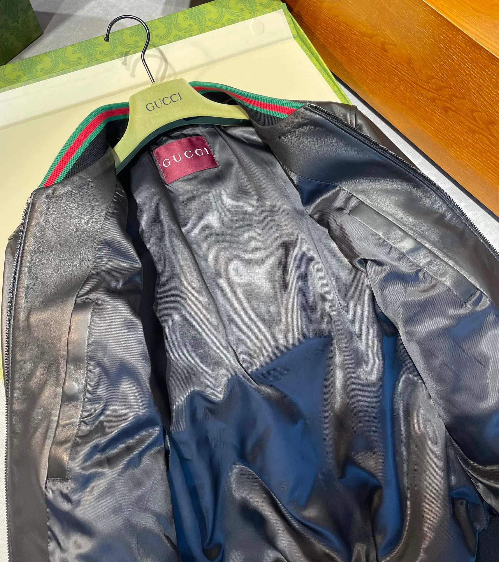 Куртки И Пуховики Женские Gucci 275916