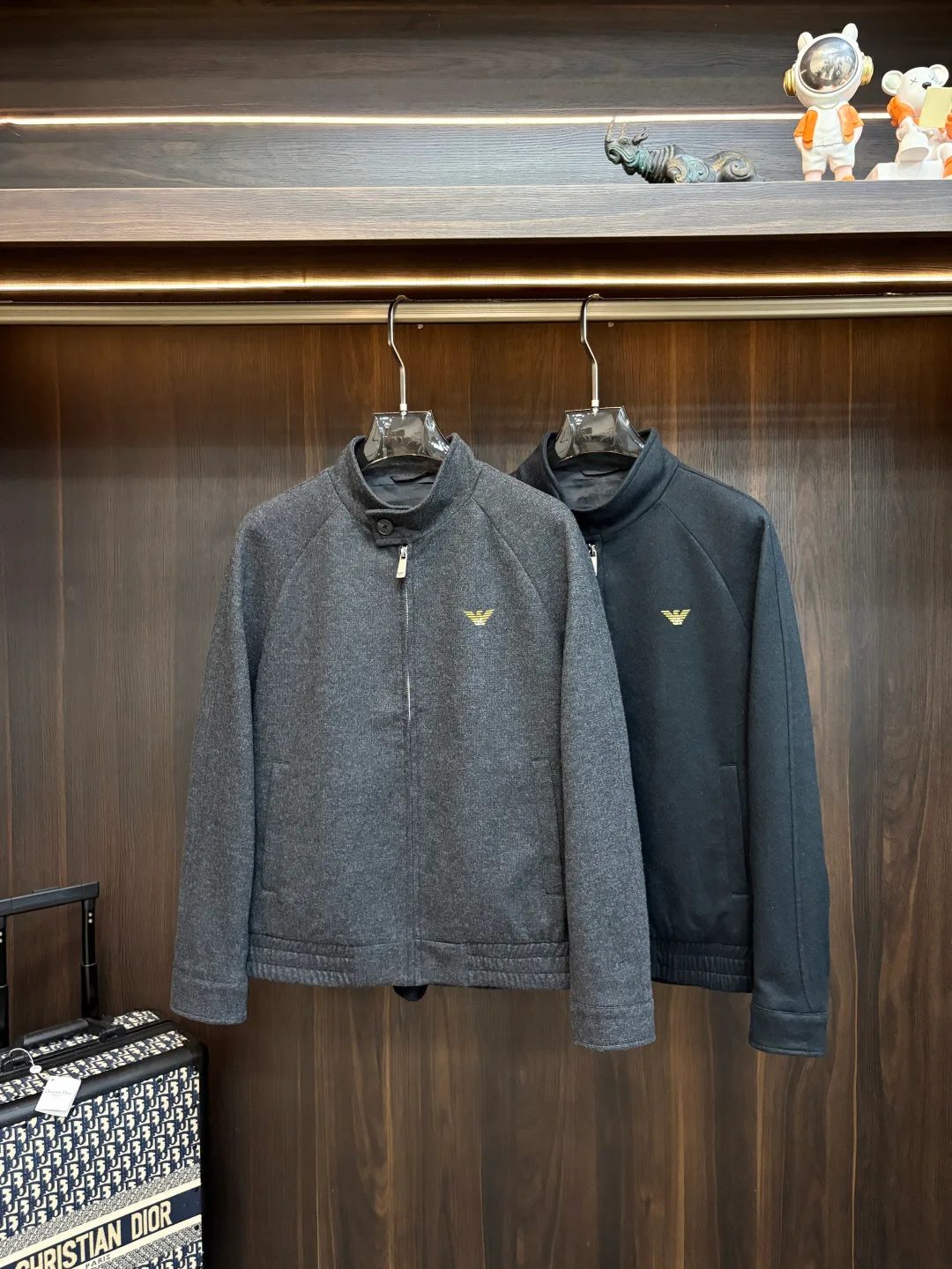 Куртки И Пуховики Женские Armani 18157366