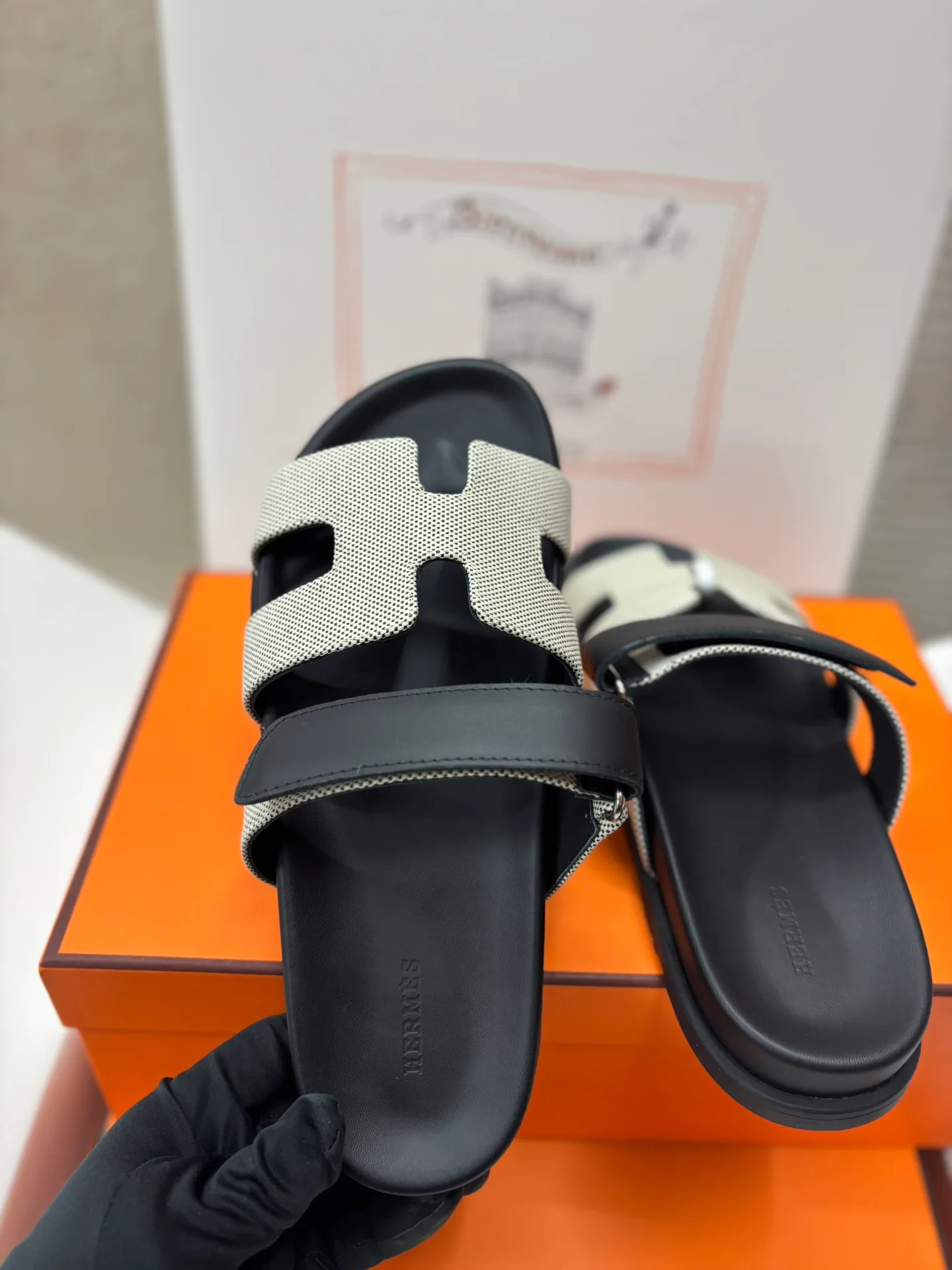 Шлепанцы Женские Hugo Boss 23092