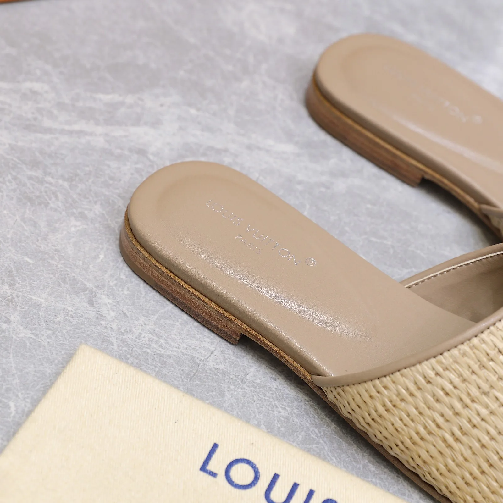 Шлепанцы Женские Louis Vuitton 491979