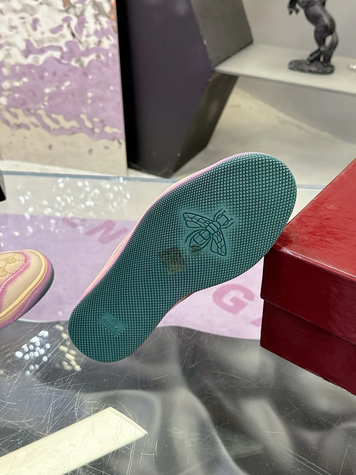 Кроссовки Женские Gucci 17530443