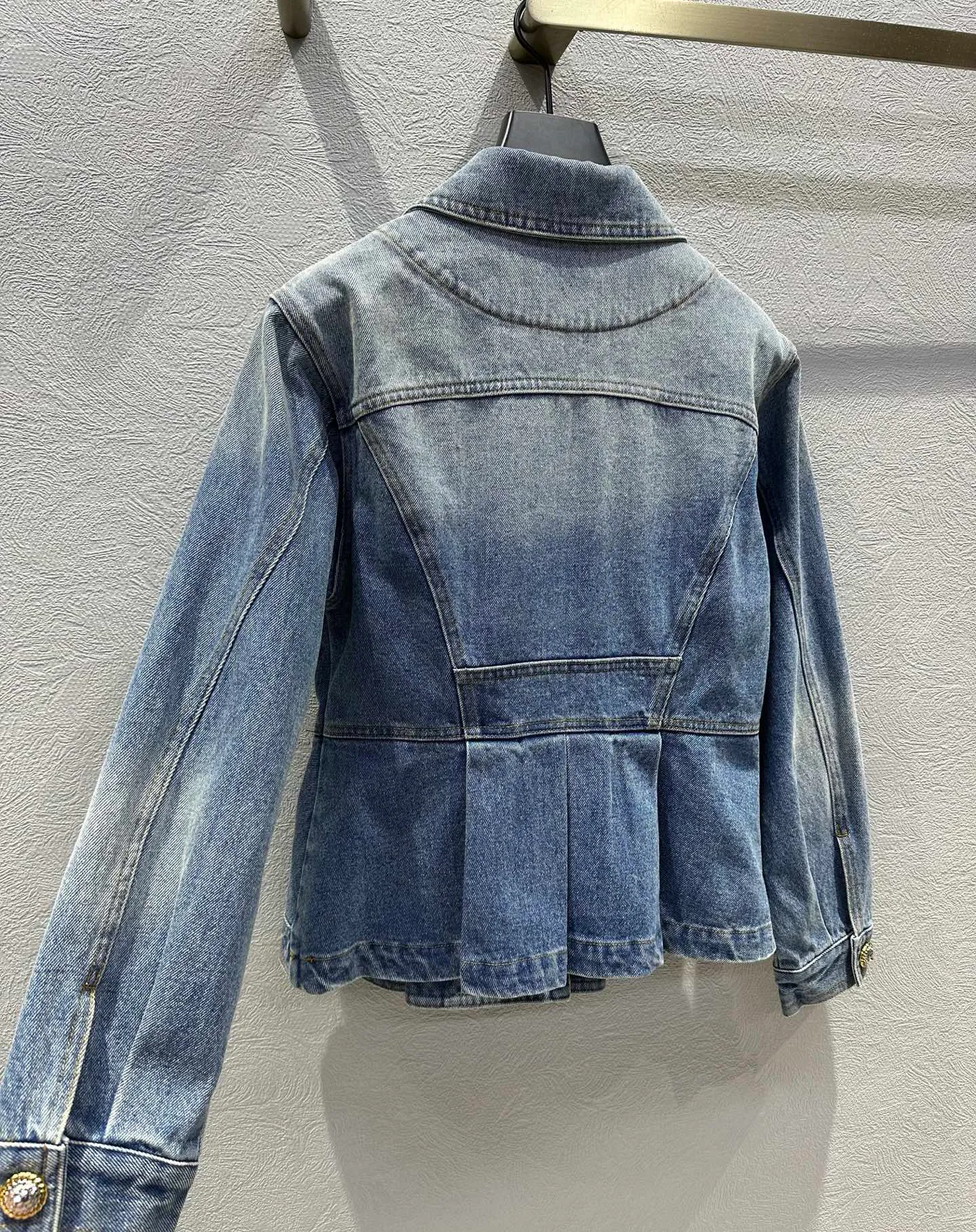 Куртки И Пуховики Женские Balmain 23106