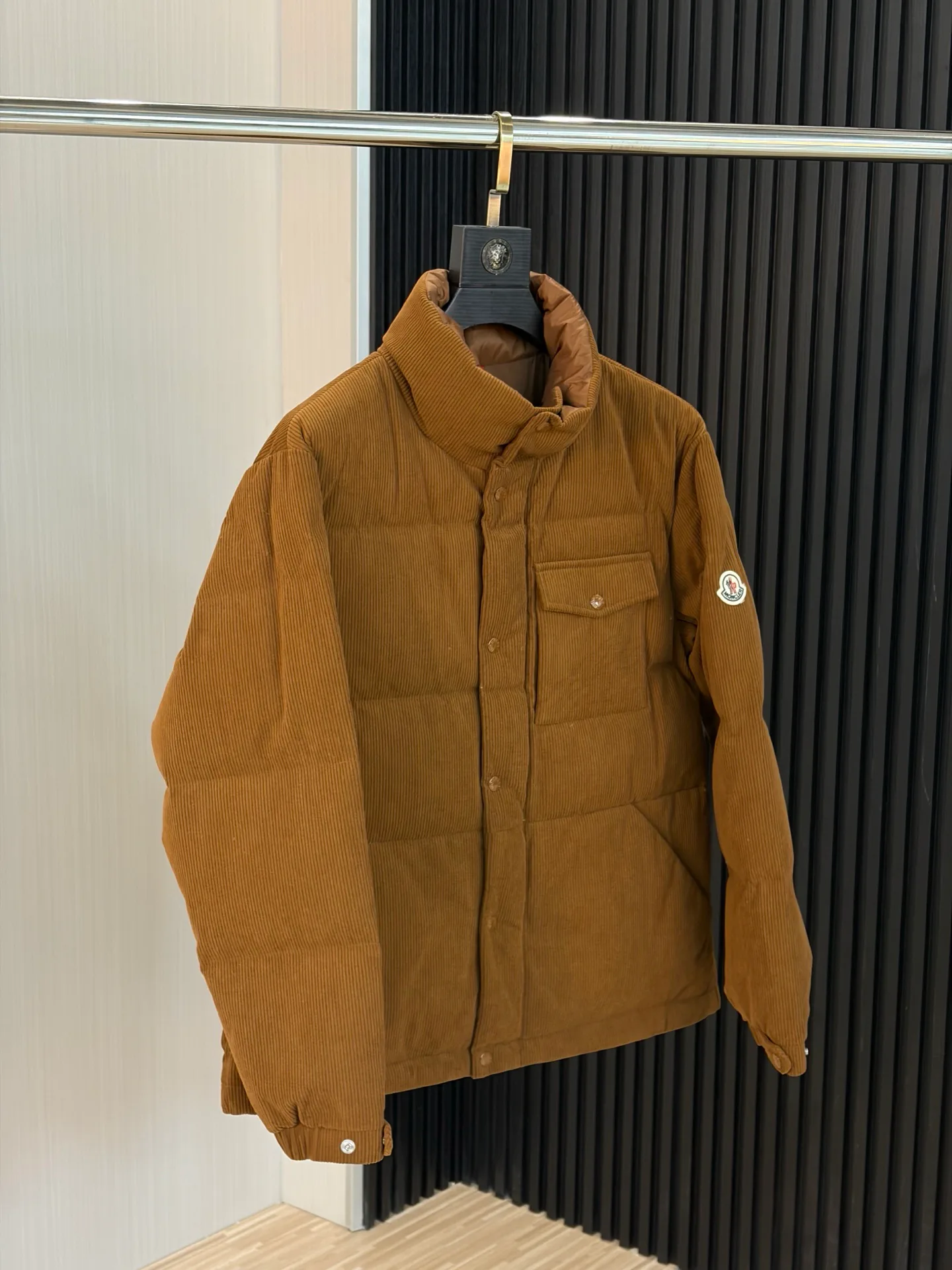 Куртки И Пуховики Мужские Moncler 18199459