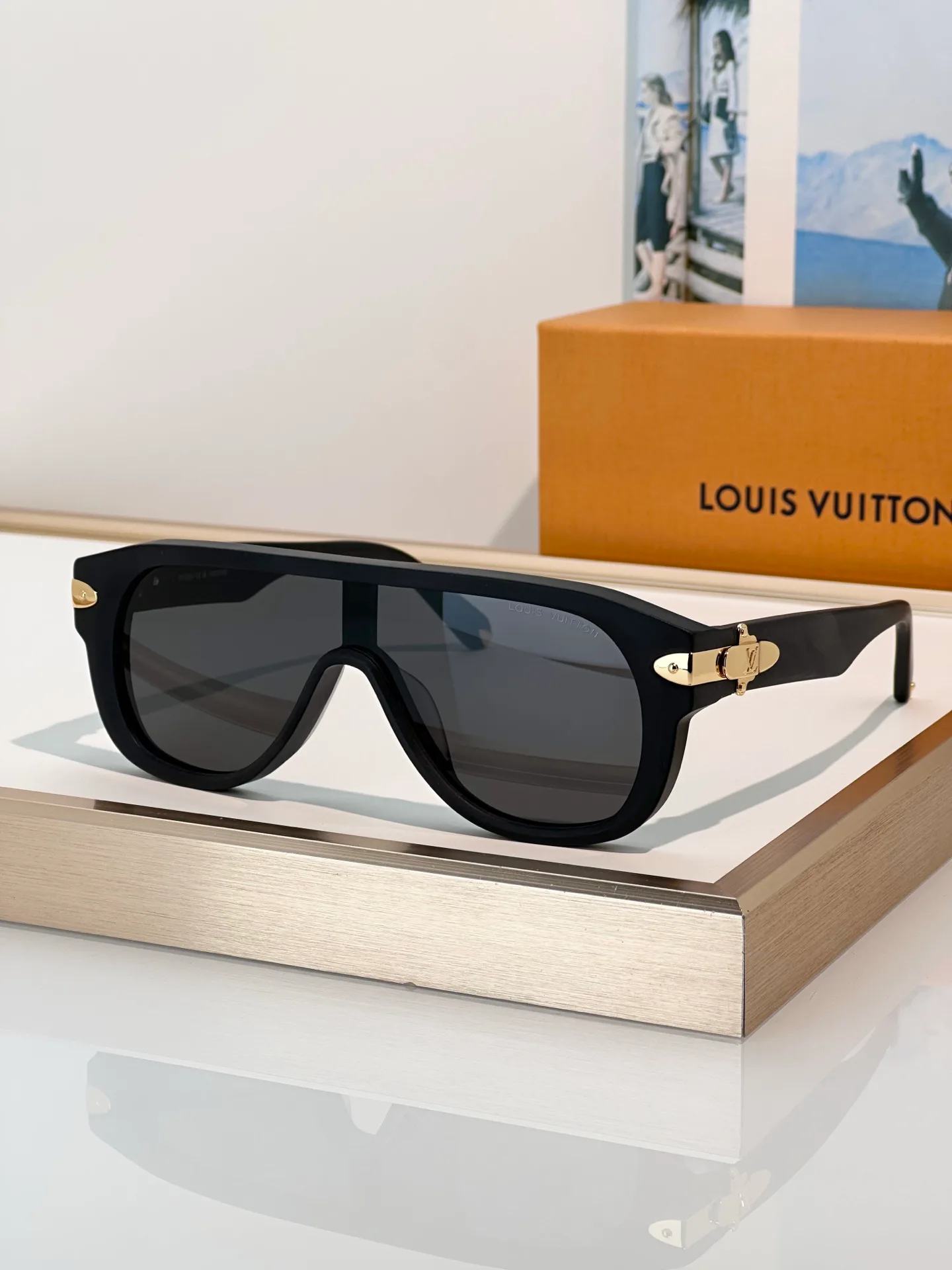 Очки Louis Vuitton 17565444