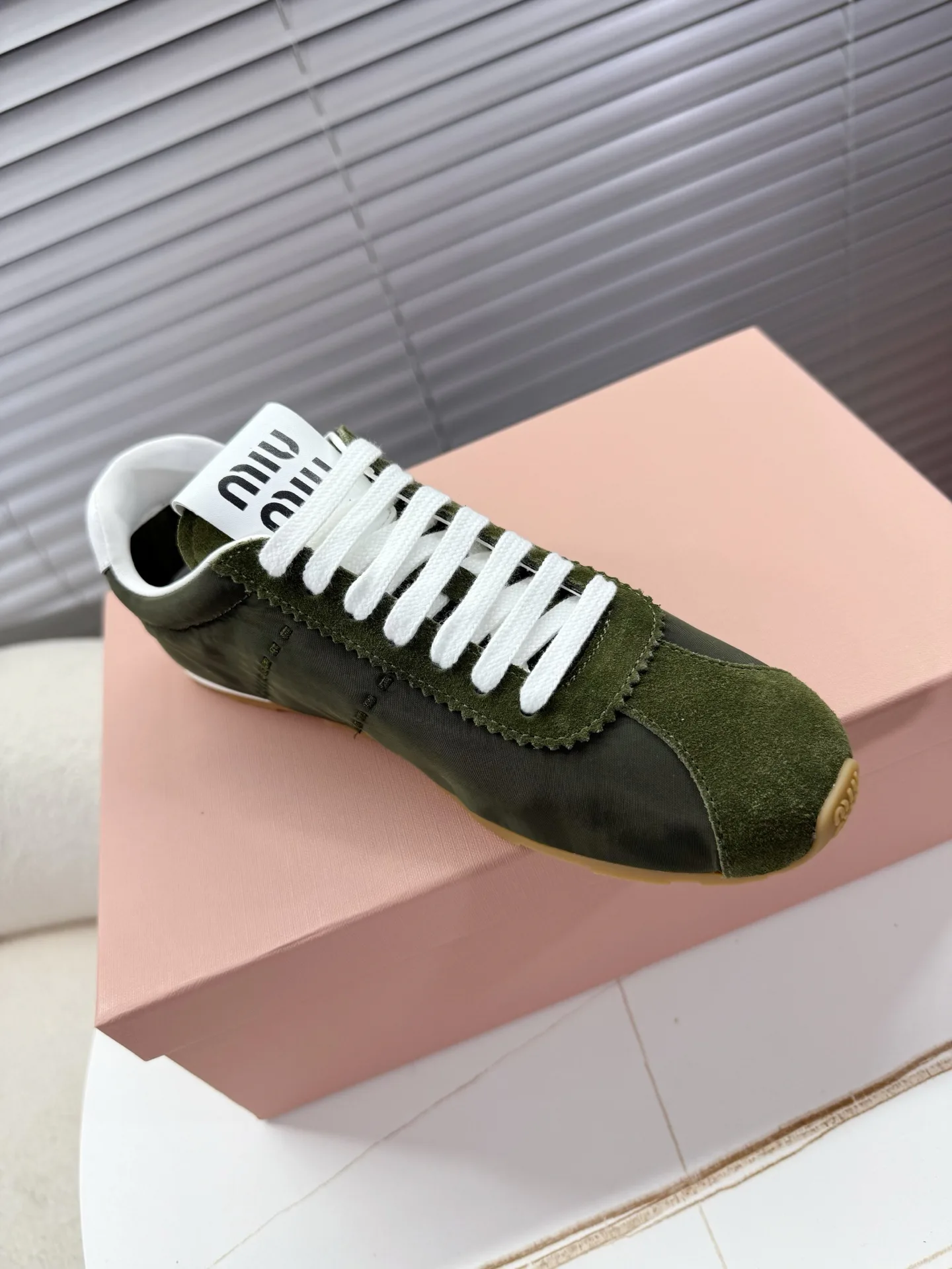 Кроссовки Женские Miu Miu 3742530