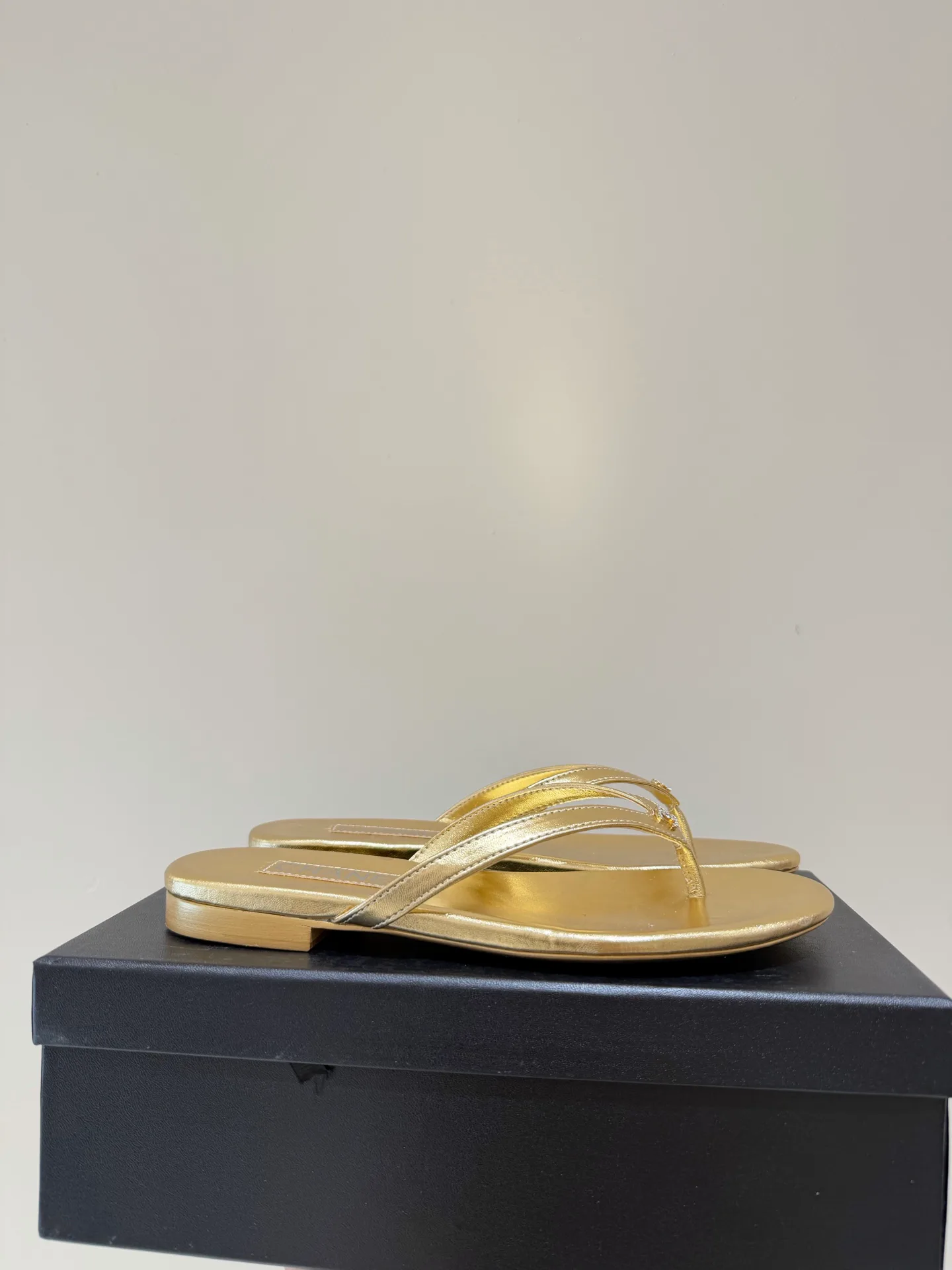 Сандалии Женские Chanel 11250418