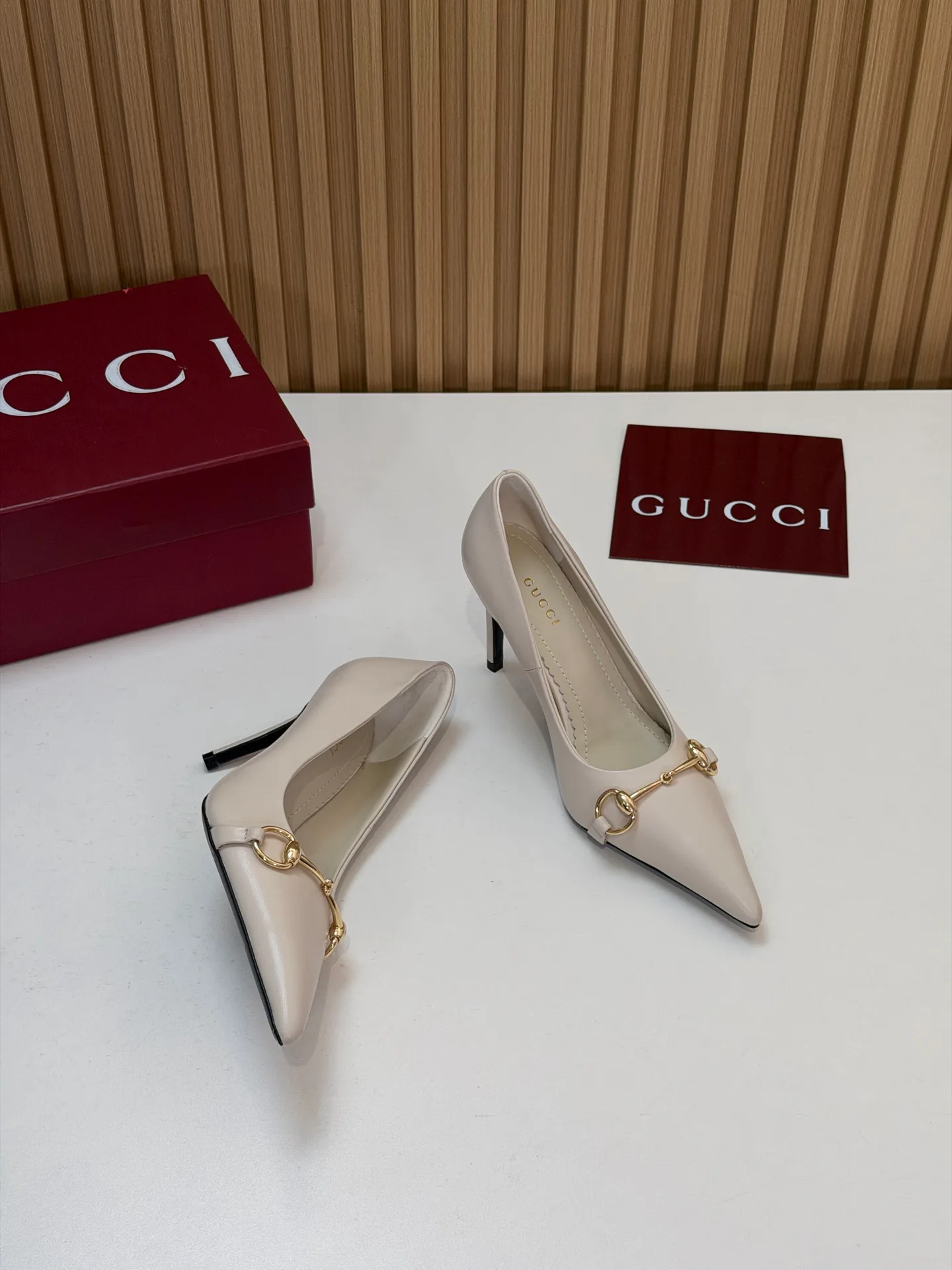 Туфли Женские Gucci 18396292