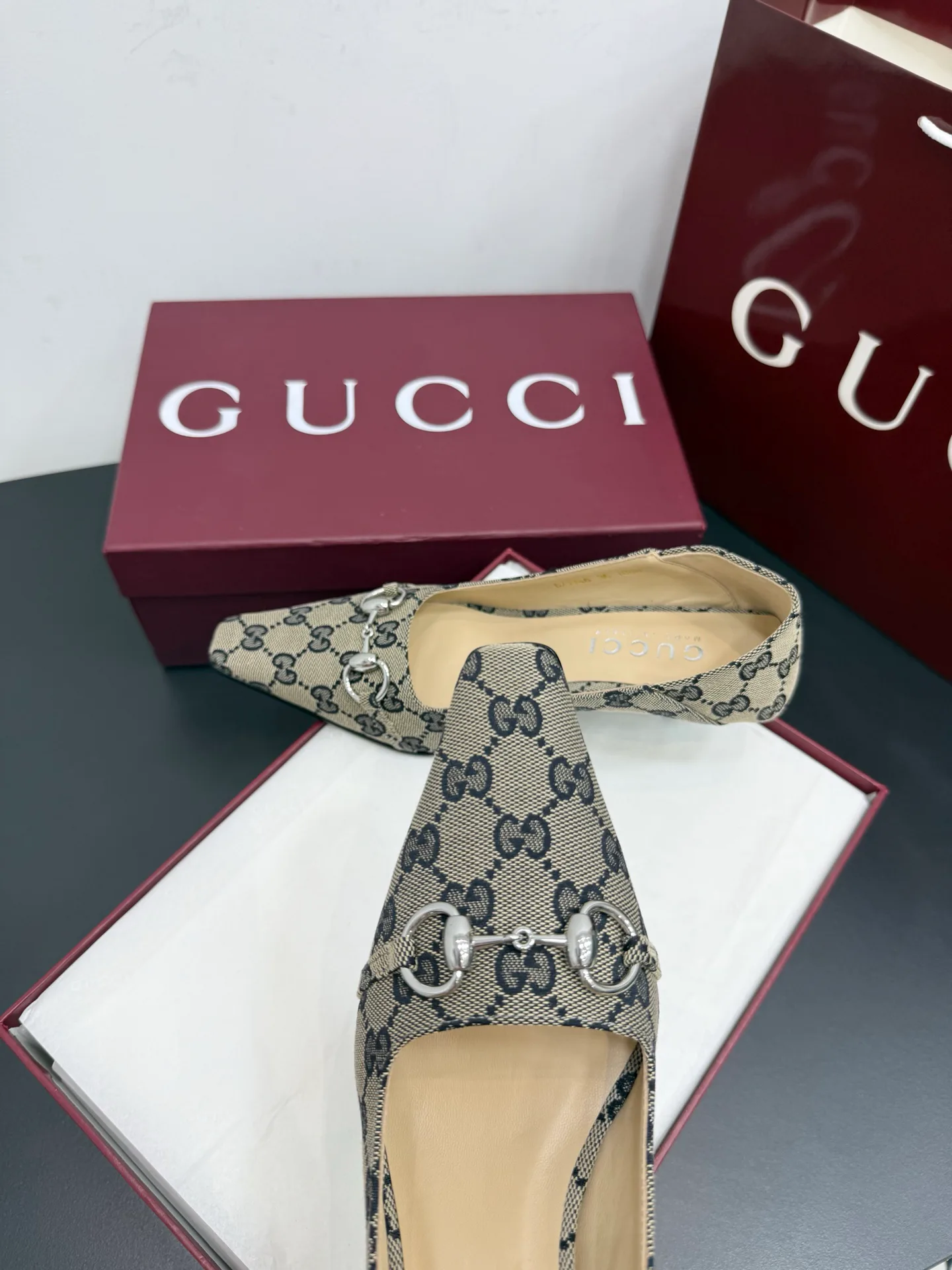Туфли Женские Gucci 882800