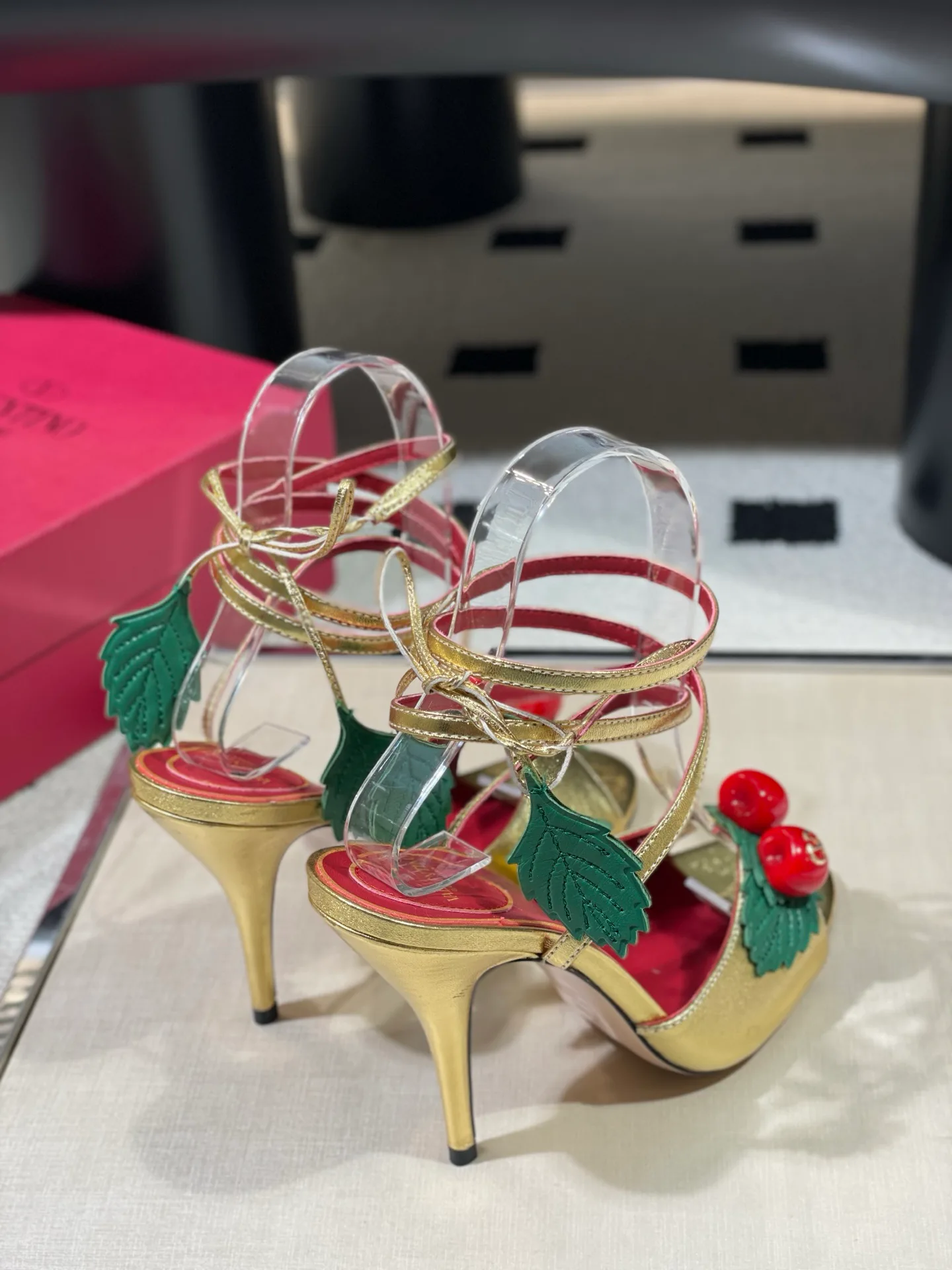 Босоножки Женские Valentino 13189673