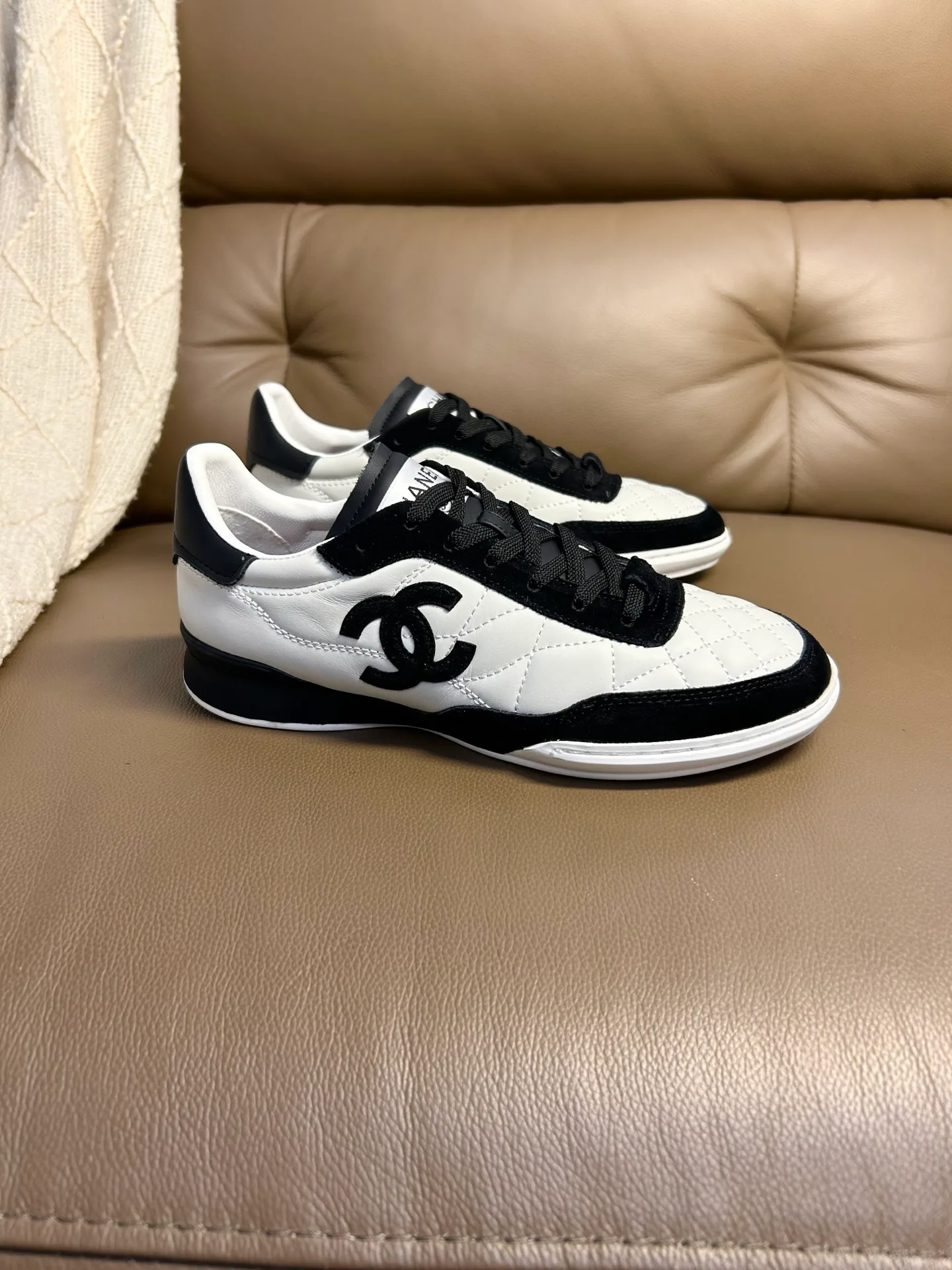 Кроссовки Женские Chanel 11579331