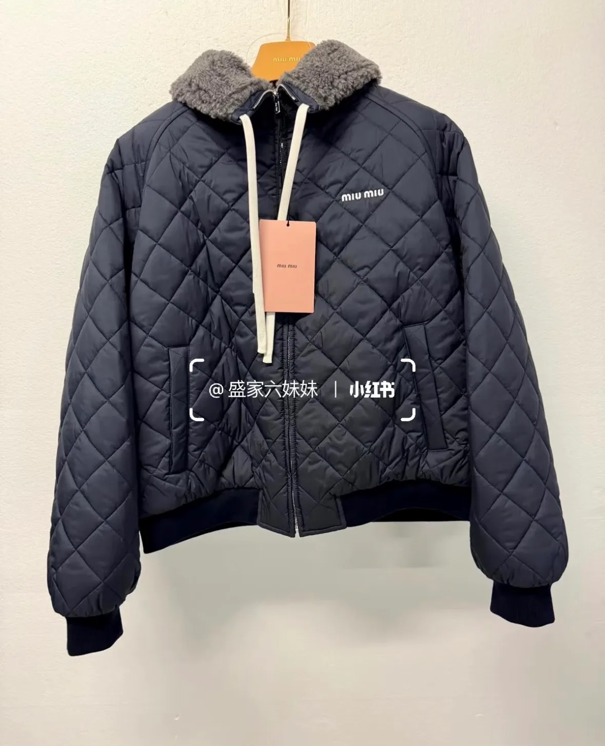 Куртки И Пуховики Женские Miu Miu 18033268