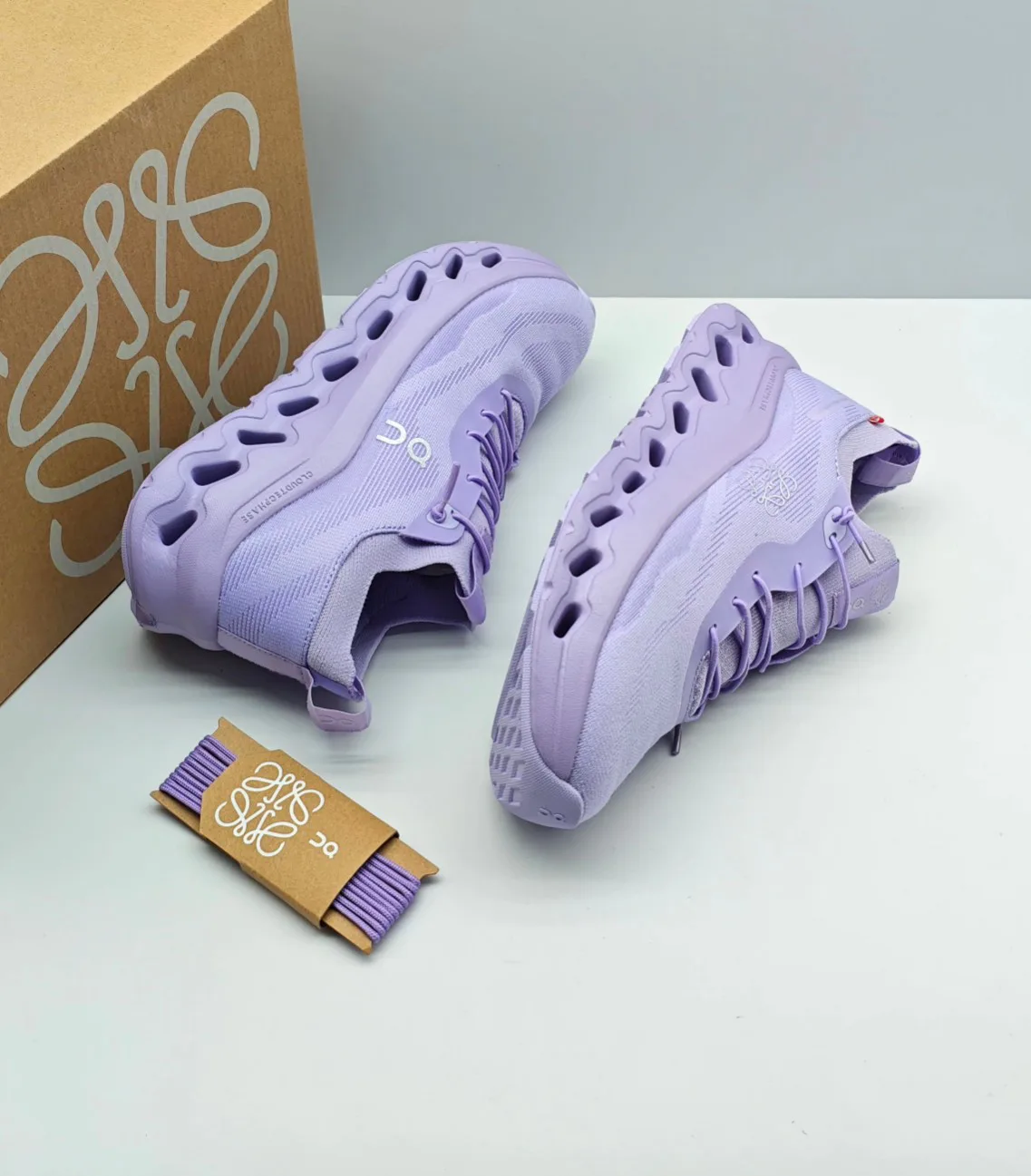 Кроссовки Женские Loewe 13193974