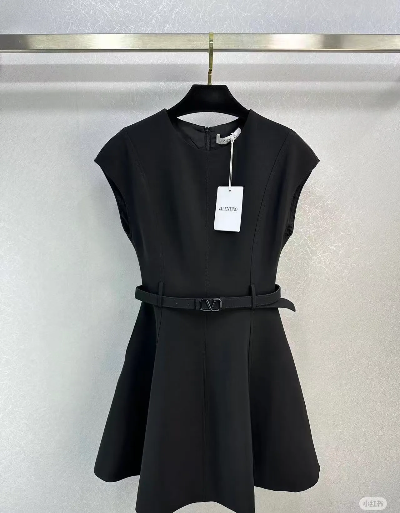 Платья Женские Valentino 17340570