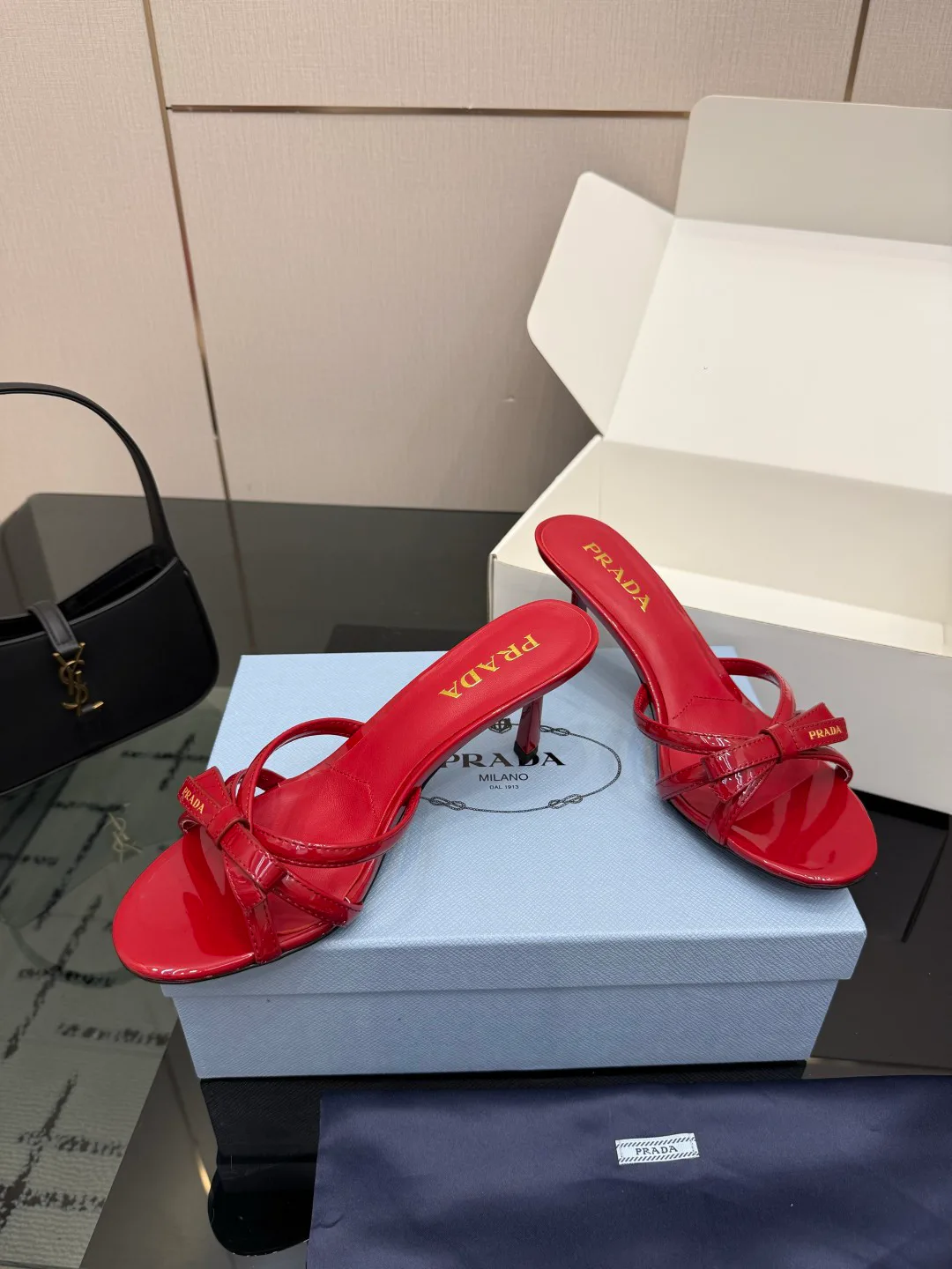 Босоножки Женские Prada 16960884